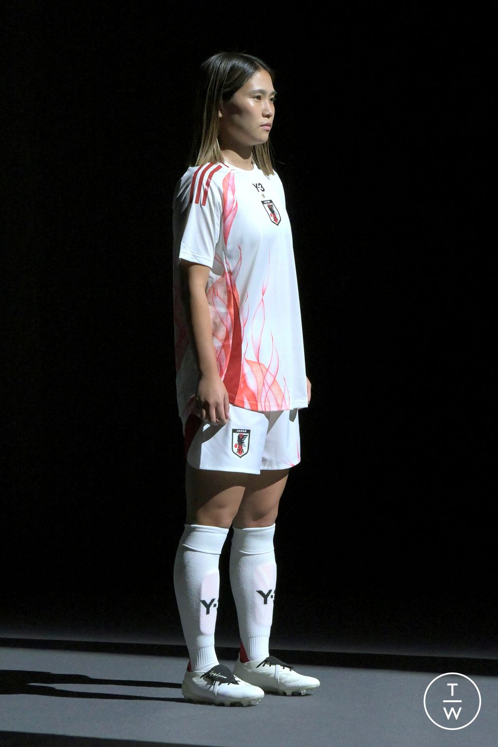 Fashion Week Paris Spring/Summer 2025 look 19 from the Y-3 collection menswear