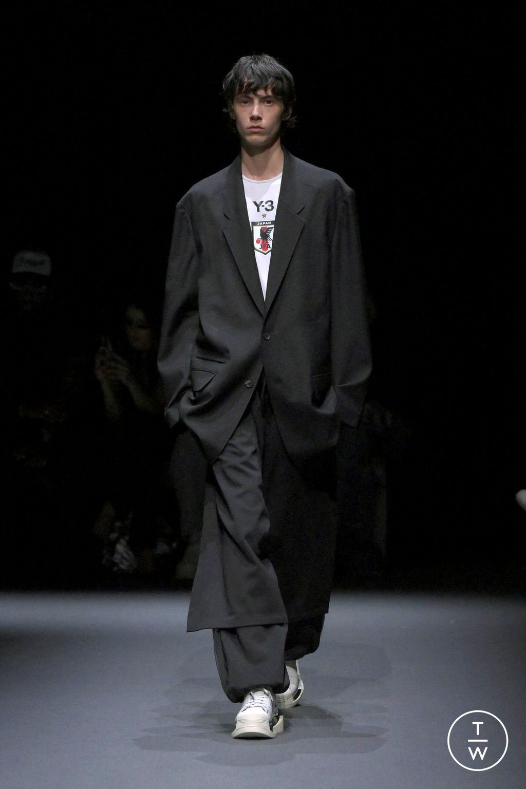 Fashion Week Paris Spring-Summer 2025 look 24 from the Y-3 collection menswear