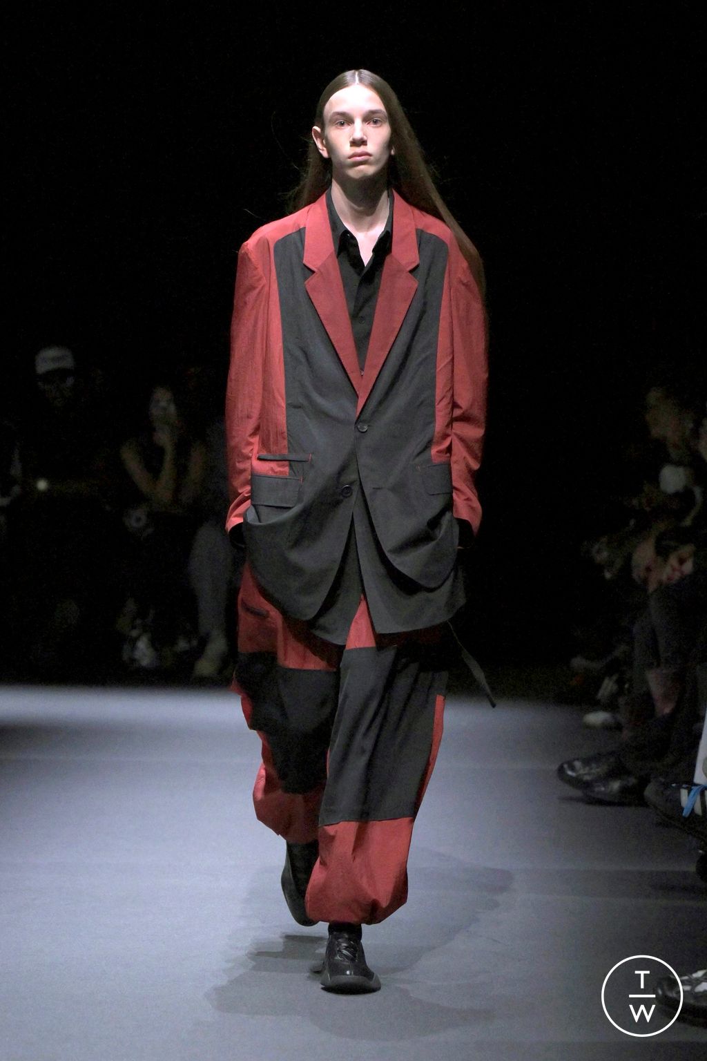 Fashion Week Paris Spring/Summer 2025 look 40 from the Y-3 collection menswear