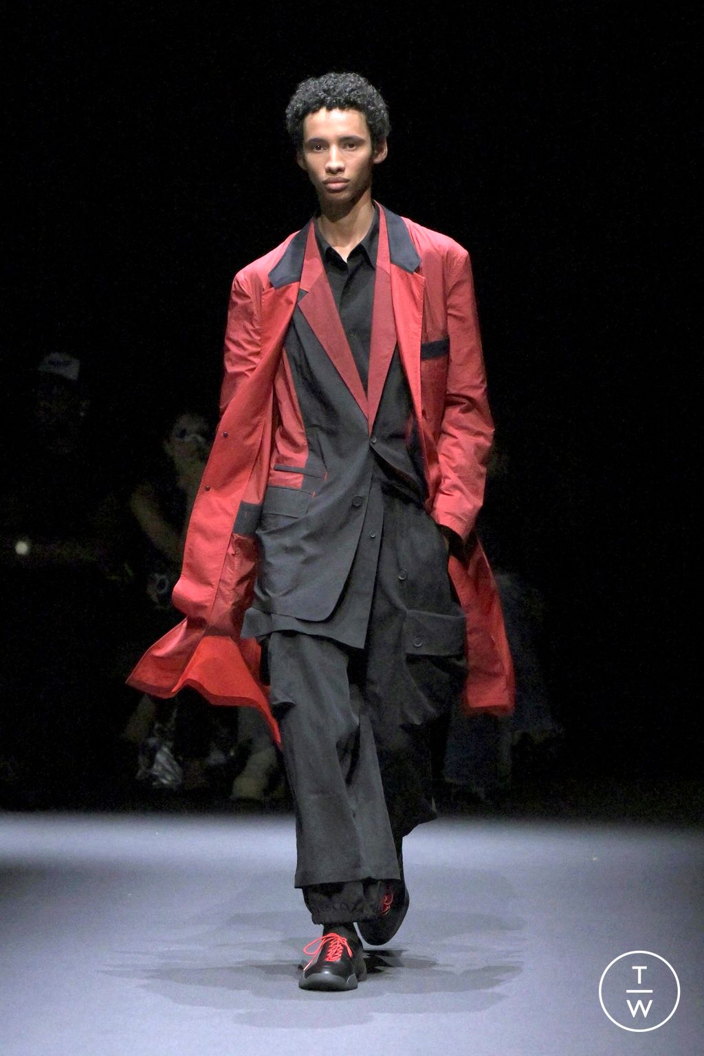 Fashion Week Paris Spring-Summer 2025 look 42 from the Y-3 collection menswear