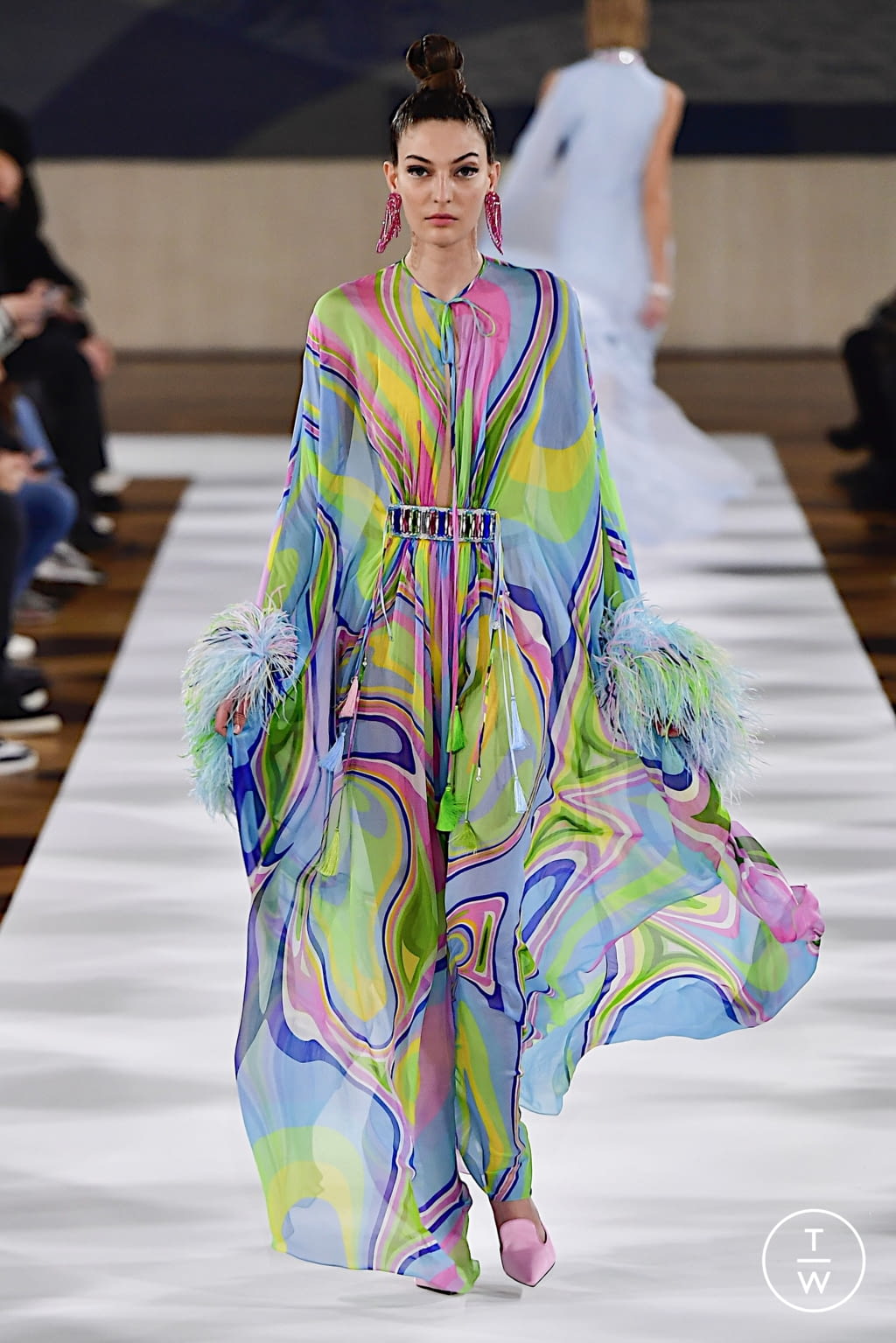Fashion Week Paris Spring/Summer 2022 look 12 from the Yanina Couture collection 高级定制