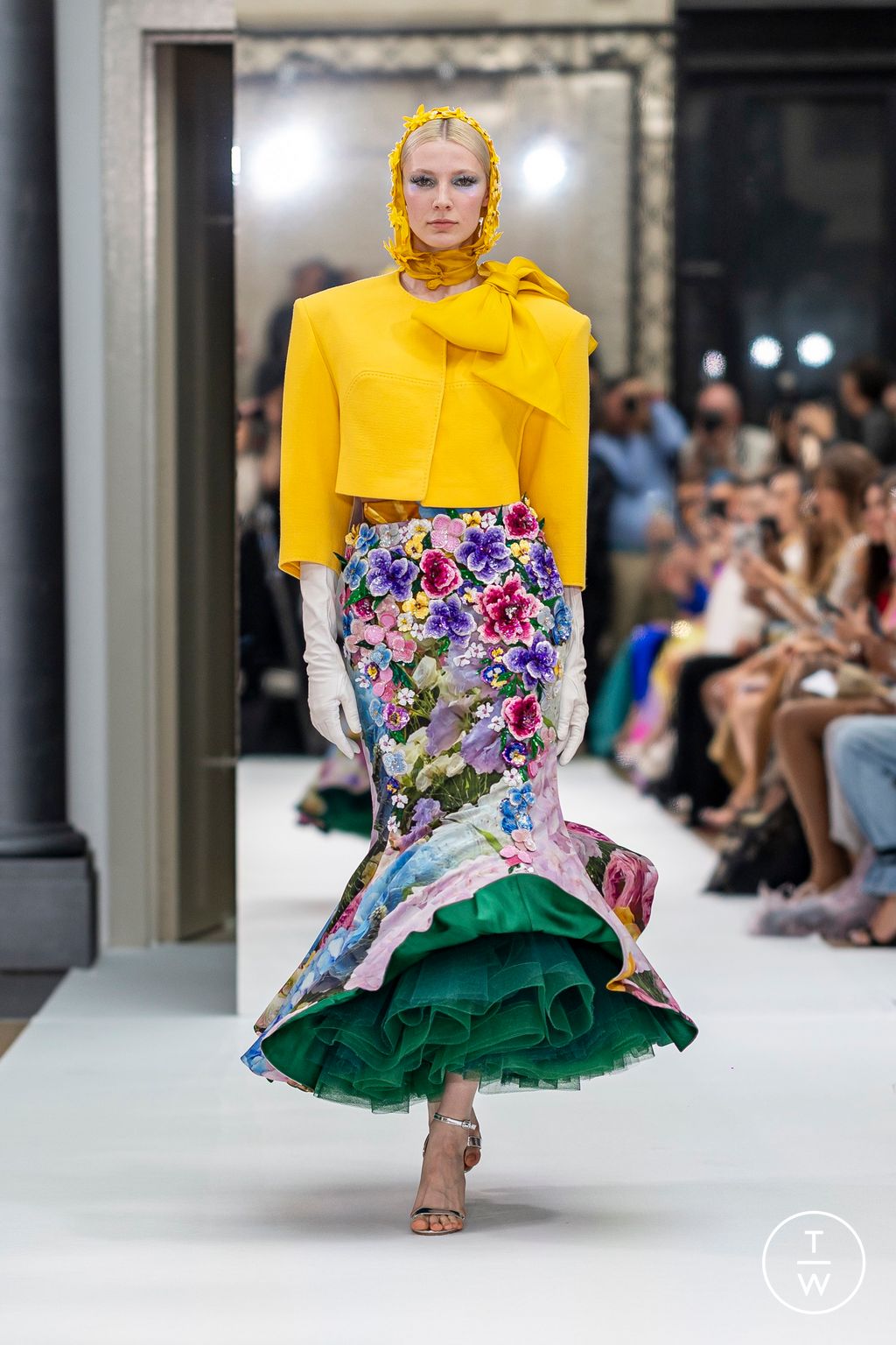 Fashion Week Paris Fall/Winter 2024 look 2 from the Yanina Couture collection couture