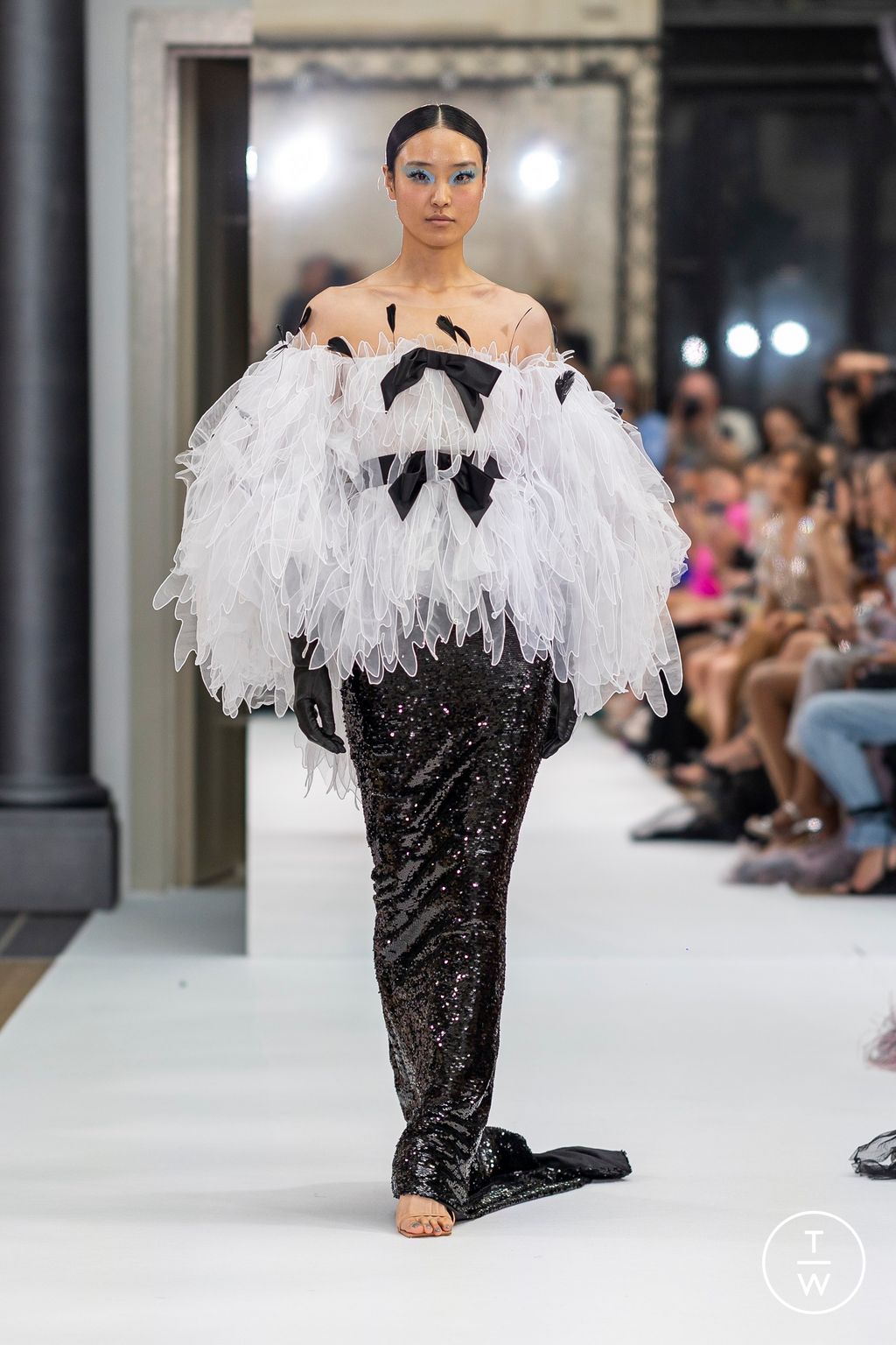Fashion Week Paris Fall/Winter 2024 look 28 from the Yanina Couture collection couture