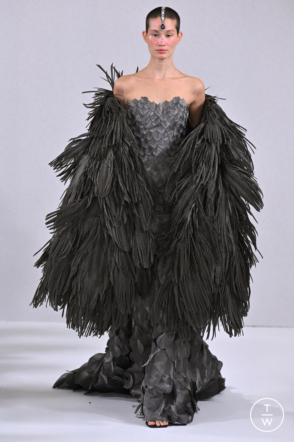 Fashion Week Paris Spring/Summer 2024 look 33 from the Yanina Couture collection couture