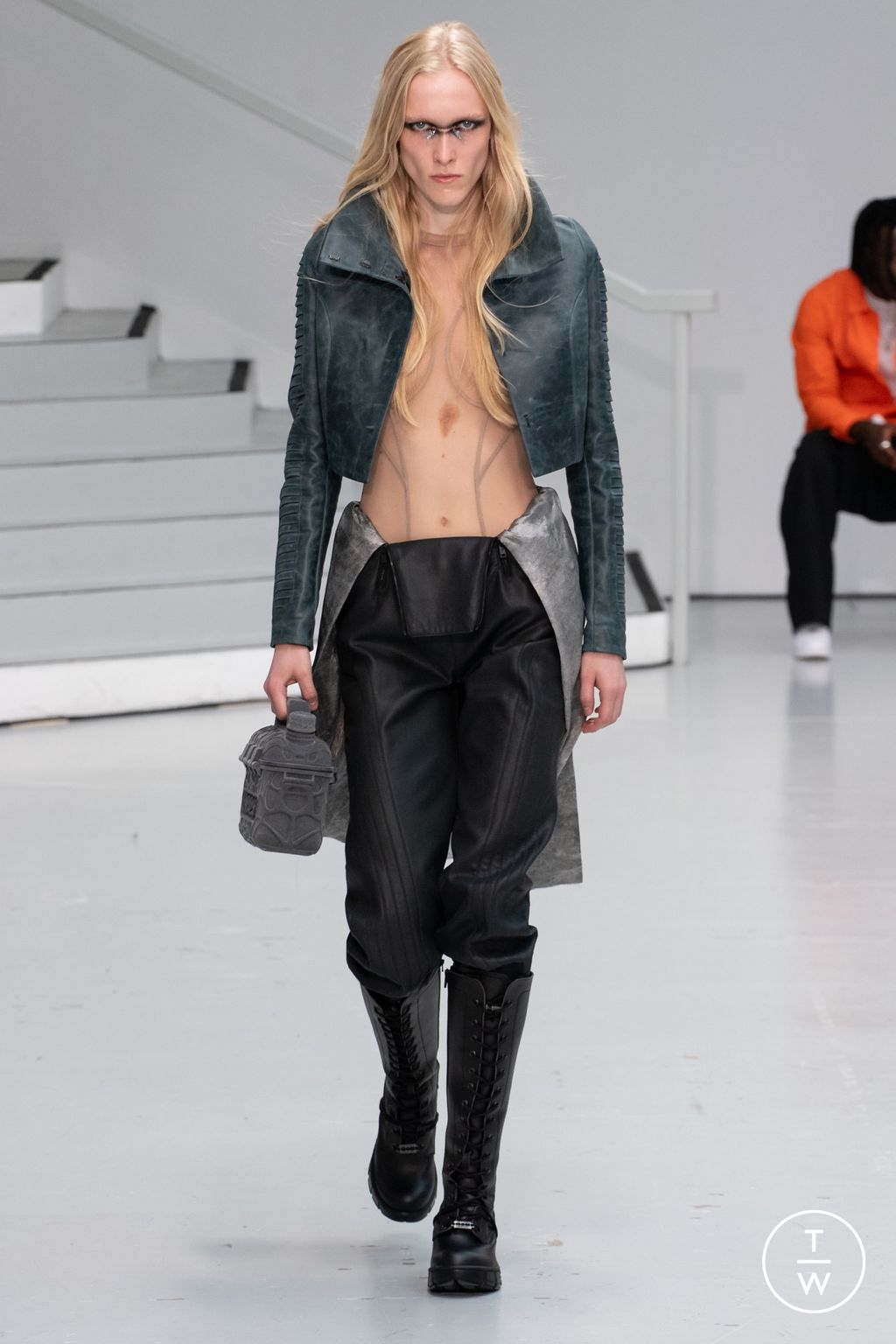 Fashion Week Paris Spring/Summer 2025 look 5 from the Yenesai collection menswear