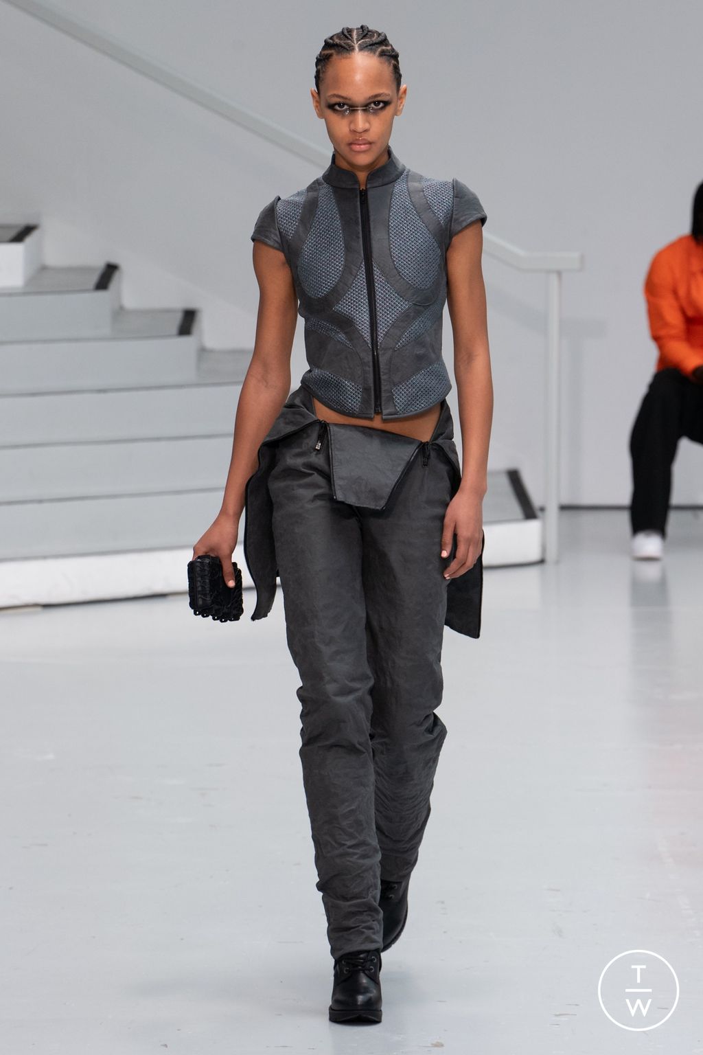 Fashion Week Paris Spring-Summer 2025 look 8 from the Yenesai collection 男装