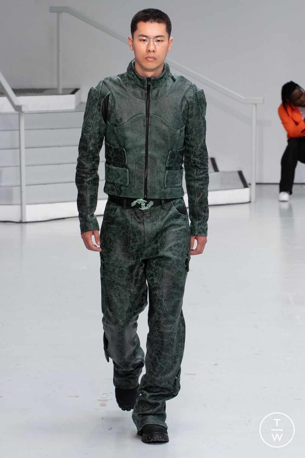 Fashion Week Paris Spring-Summer 2025 look 24 from the Yenesai collection 男装