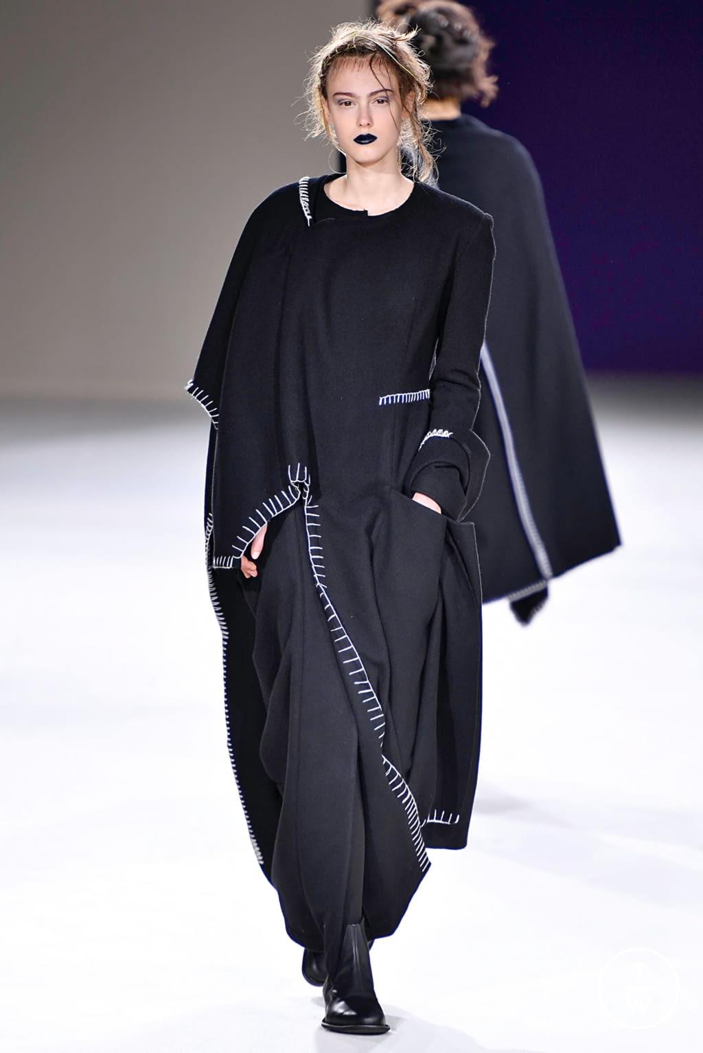 Fashion Week Paris Fall/Winter 2019 look 28 from the Yohji Yamamoto collection womenswear