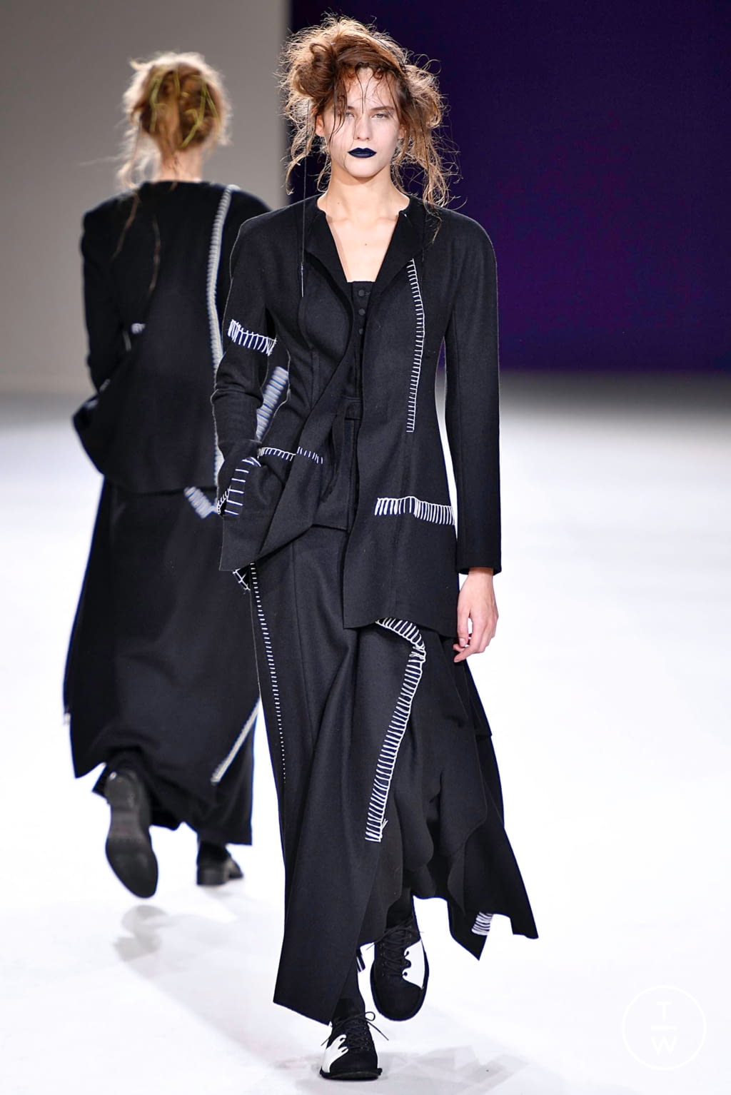 Fashion Week Paris Fall/Winter 2019 look 29 de la collection Yohji Yamamoto womenswear
