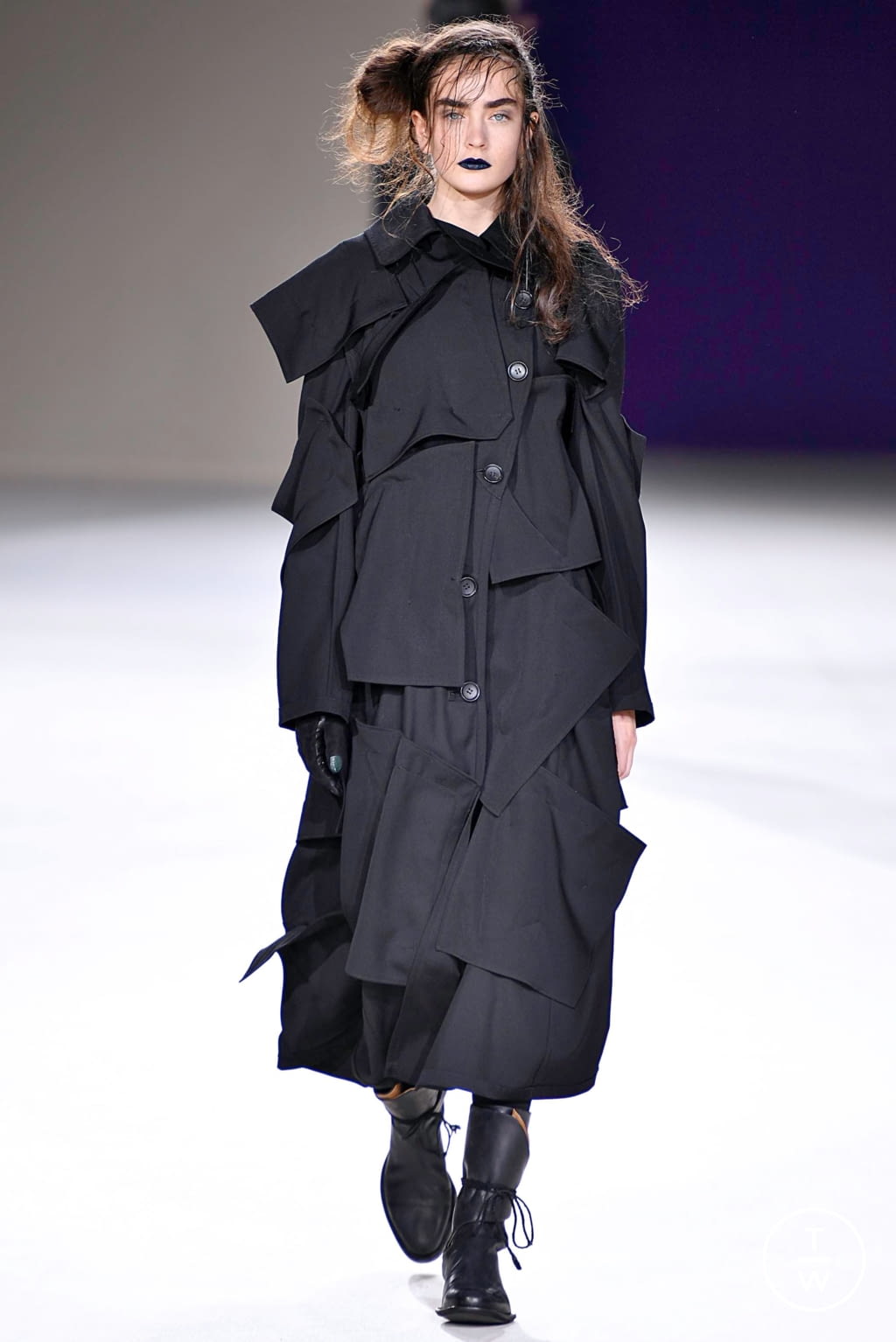 Fashion Week Paris Fall/Winter 2019 look 36 de la collection Yohji Yamamoto womenswear