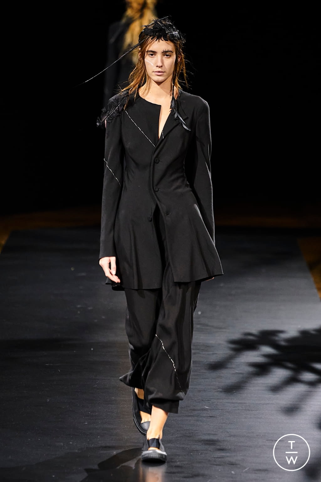 Fashion Week Paris Spring/Summer 2021 look 13 from the Yohji Yamamoto collection womenswear