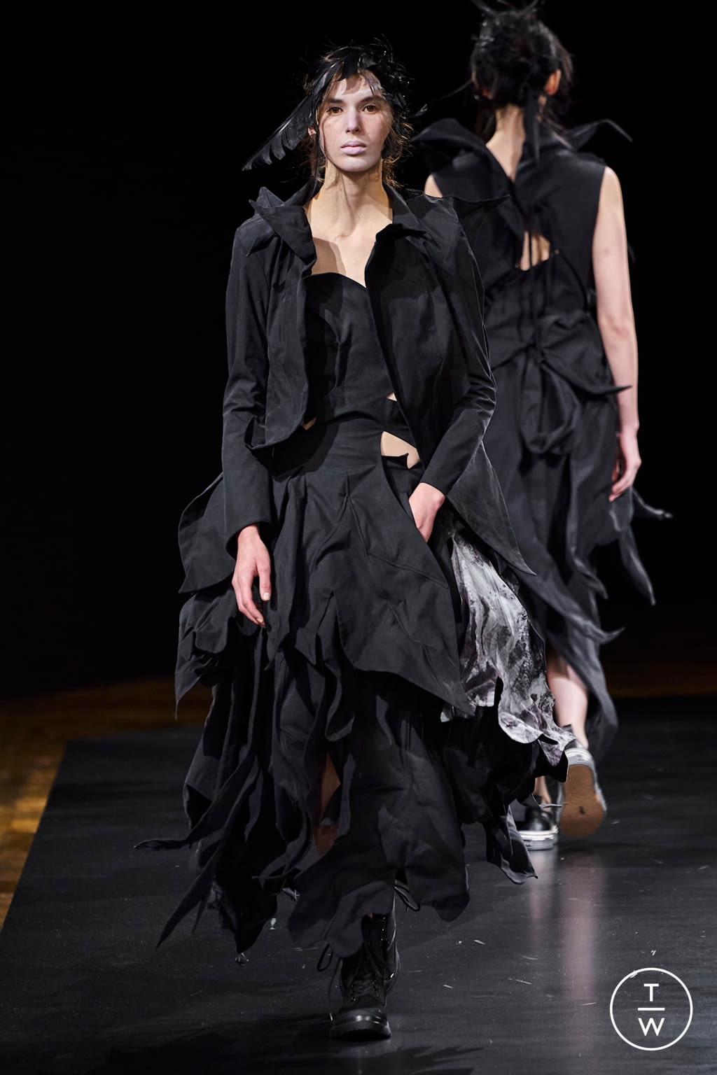 Fashion Week Paris Spring/Summer 2021 look 26 from the Yohji Yamamoto collection womenswear