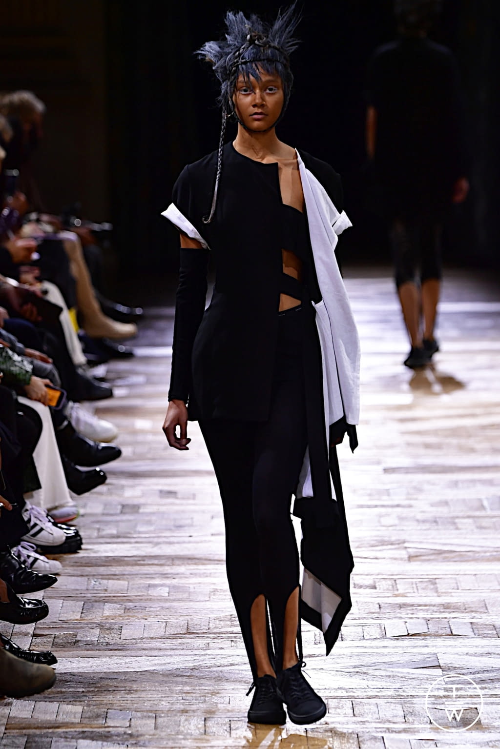 Fashion Week Paris Spring/Summer 2022 look 20 from the Yohji Yamamoto collection womenswear