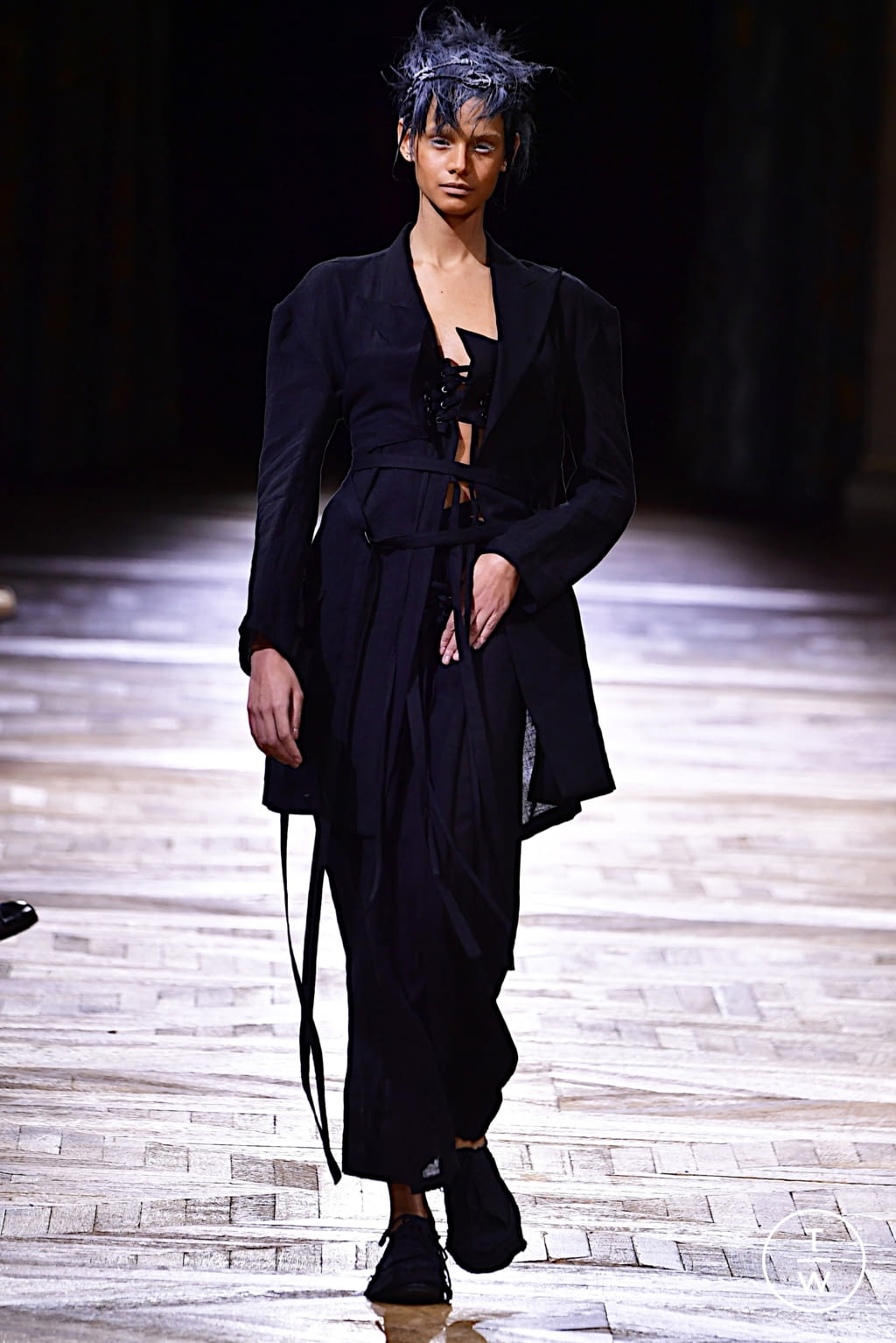 Fashion Week Paris Spring/Summer 2022 look 41 from the Yohji Yamamoto collection womenswear