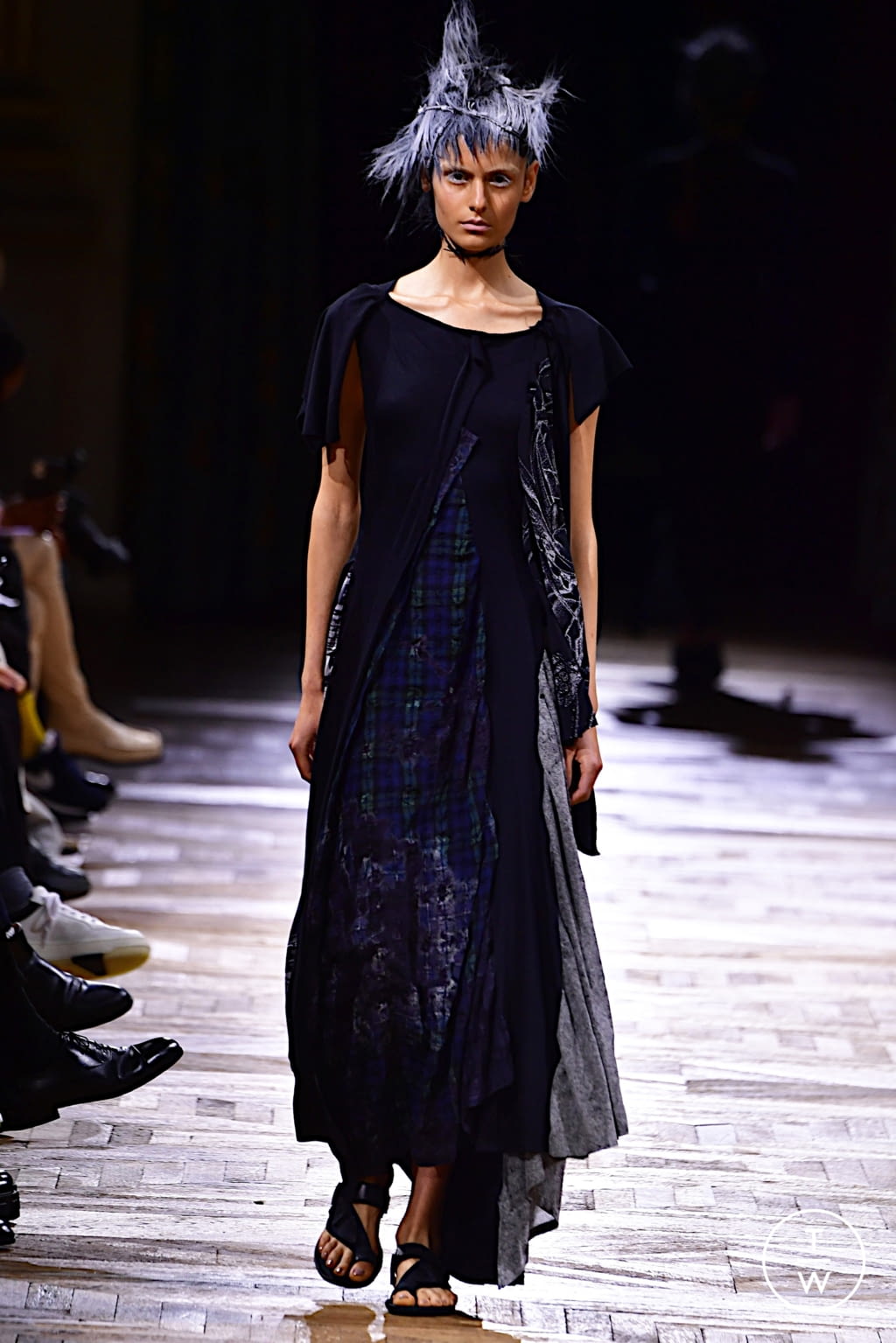Fashion Week Paris Spring/Summer 2022 look 43 from the Yohji Yamamoto collection womenswear
