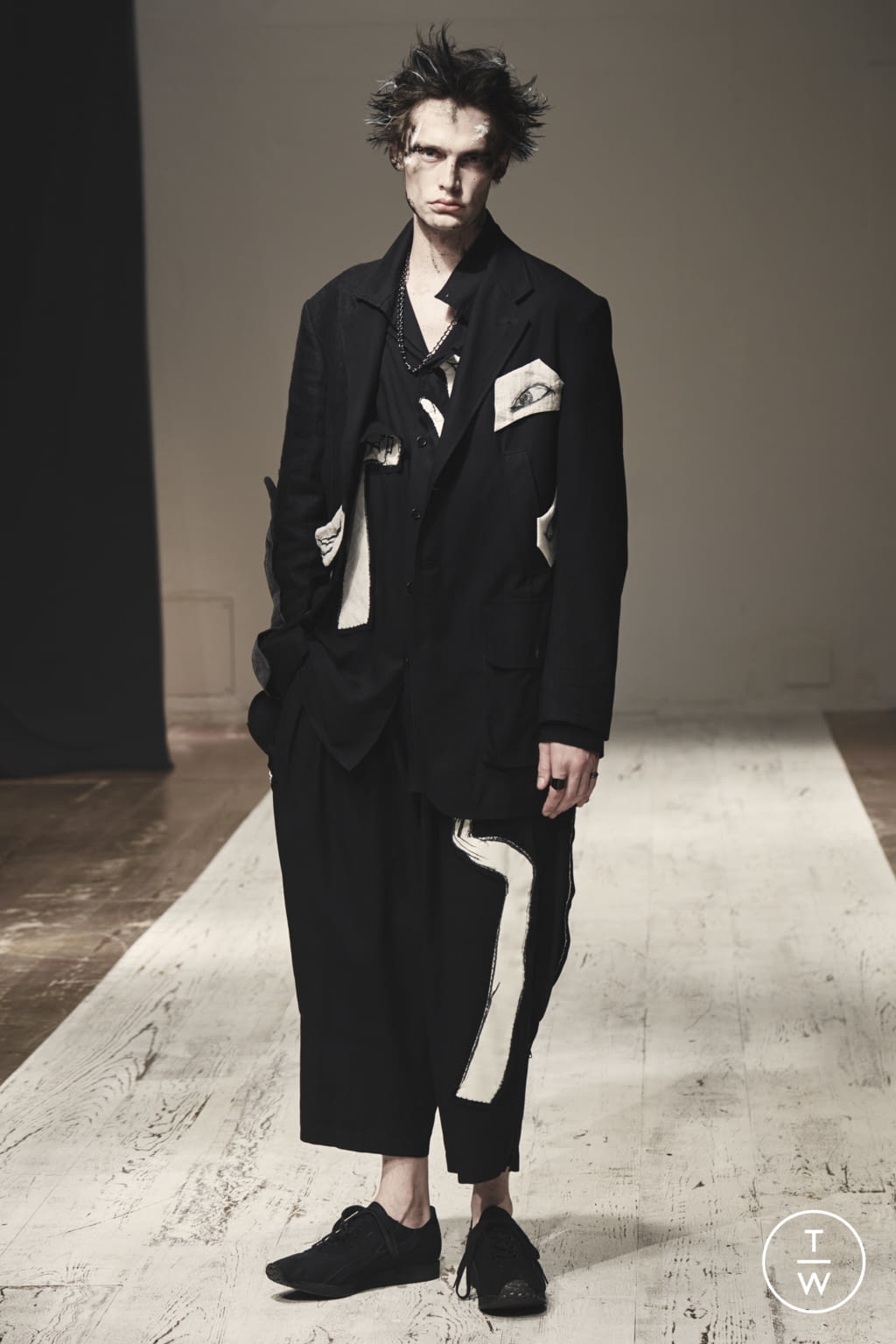 Yohji Yamamoto SS22 menswear #23 - Tagwalk: The Fashion Search Engine