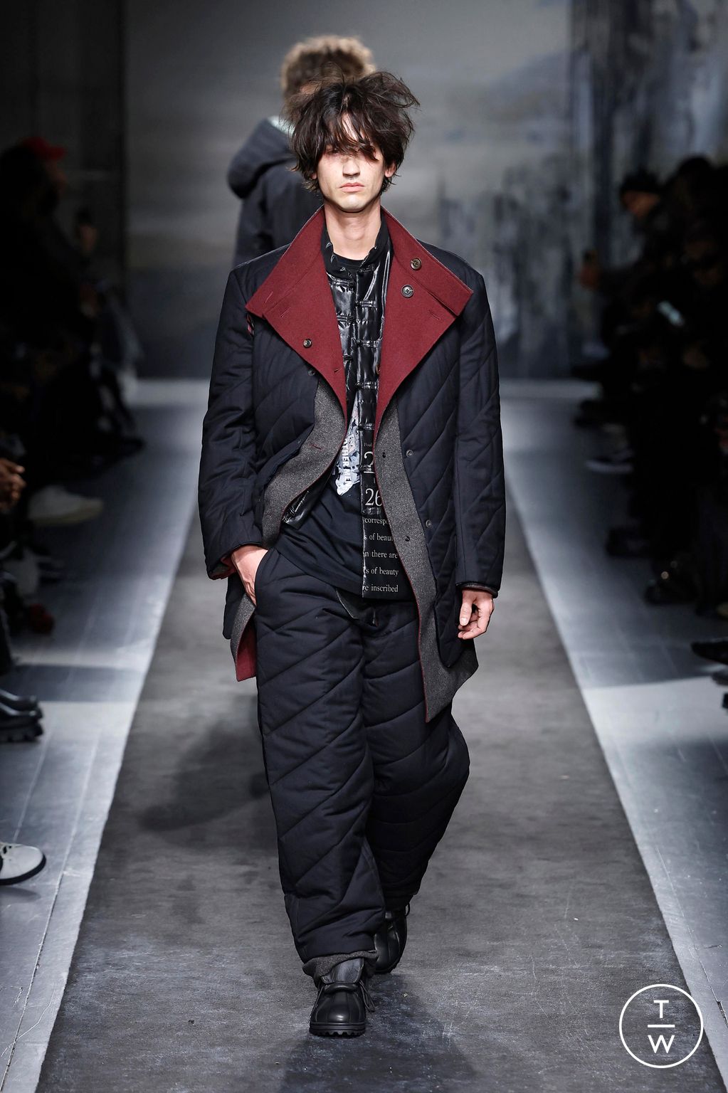 Fashion Week Paris Fall/Winter 2025 look 7 from the Yohji Yamamoto collection menswear