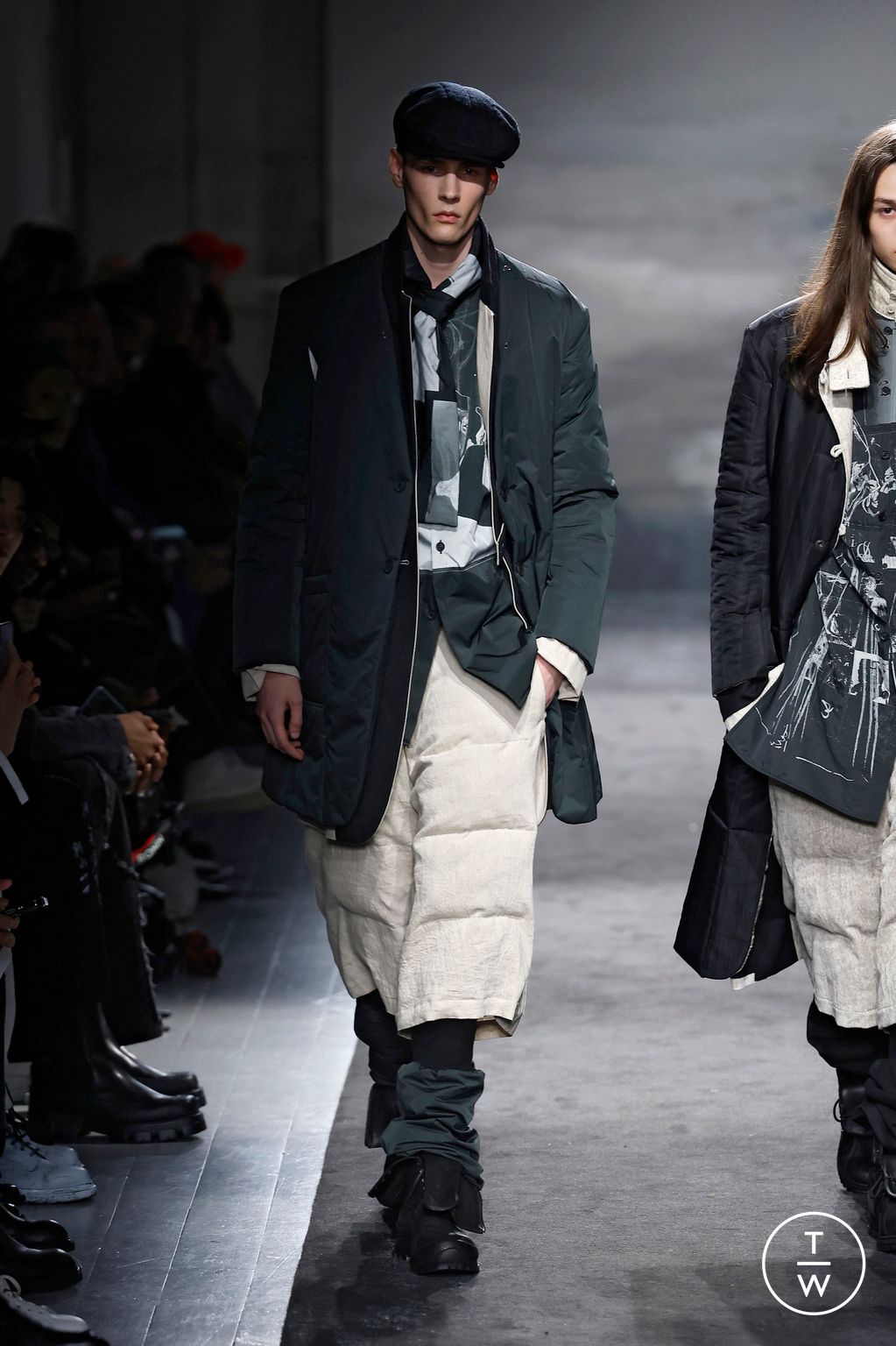 Fashion Week Paris Fall/Winter 2025 look 12 from the Yohji Yamamoto collection menswear