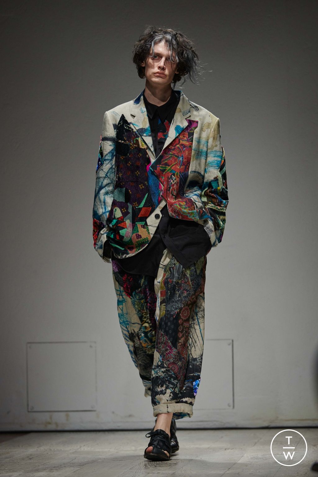 Fashion Week Paris Spring/Summer 2023 look 24 from the Yohji Yamamoto collection menswear