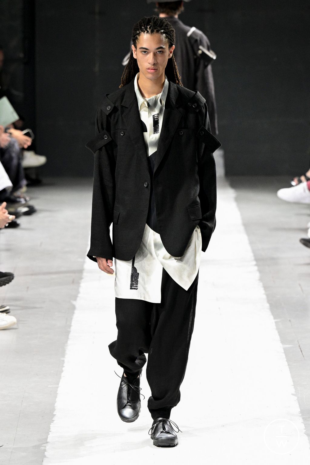 Fashion Week Paris Spring/Summer 2024 look 12 from the Yohji Yamamoto collection menswear