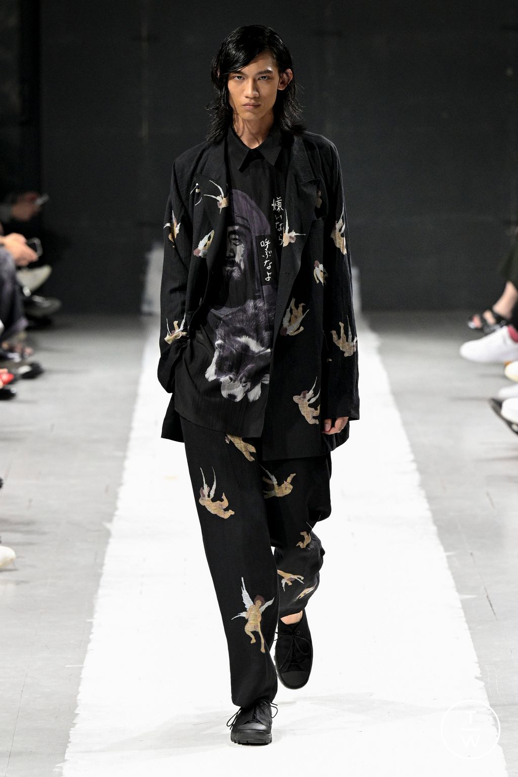 Fashion Week Paris Spring/Summer 2024 look 20 from the Yohji Yamamoto collection menswear