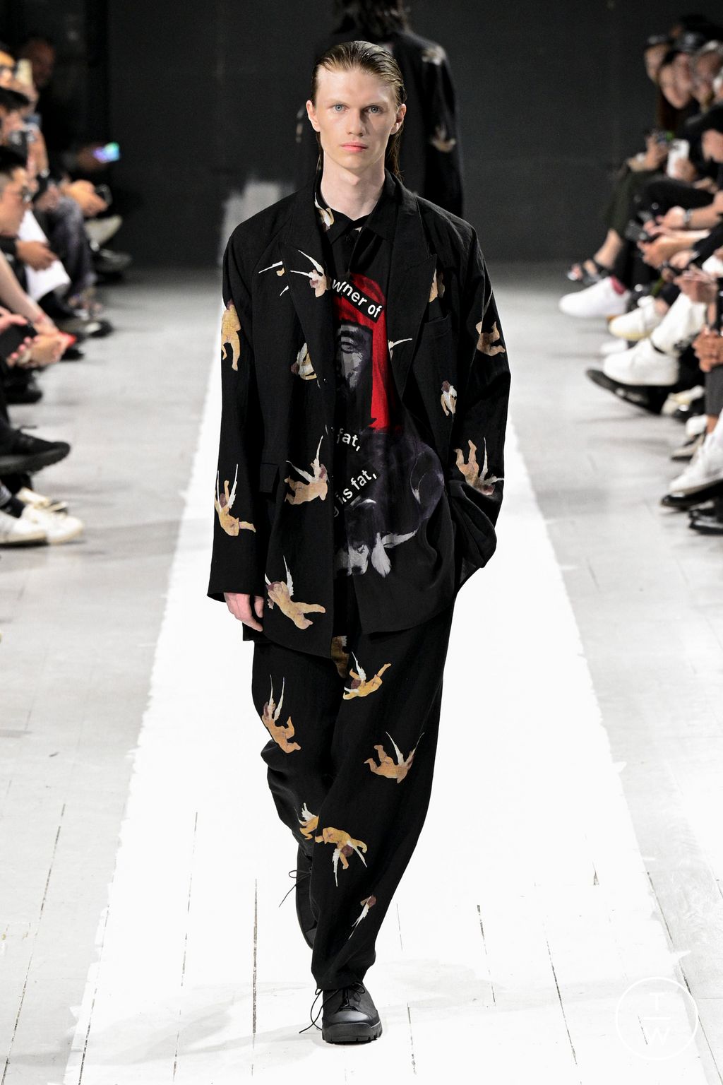 Fashion Week Paris Spring/Summer 2024 look 21 from the Yohji Yamamoto collection menswear