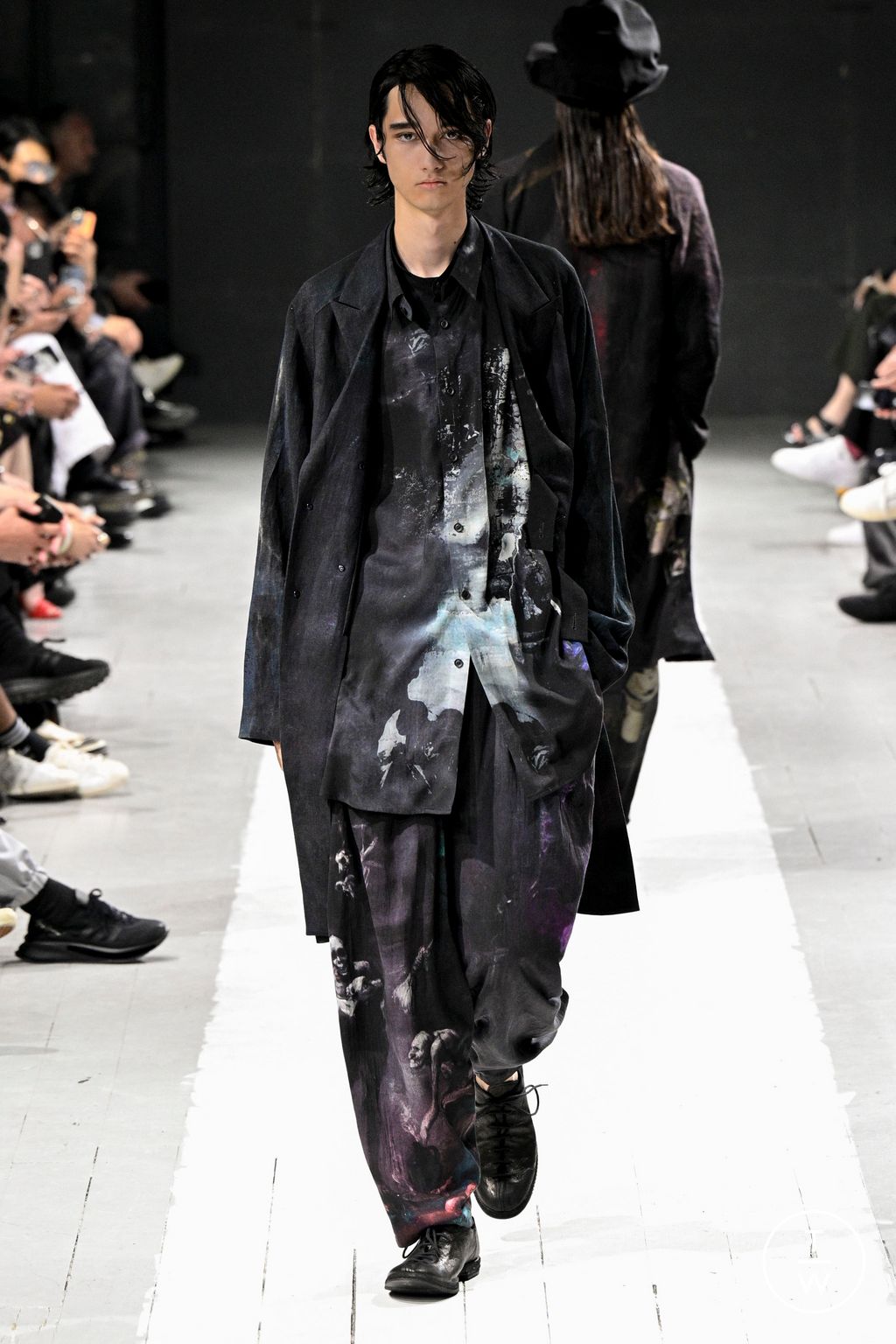 Fashion Week Paris Spring/Summer 2024 look 24 from the Yohji Yamamoto collection menswear
