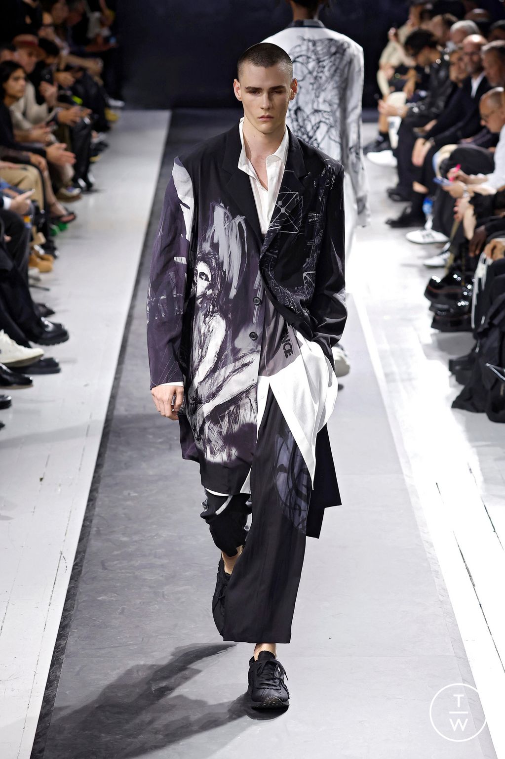 Fashion Week Paris Spring-Summer 2025 look 6 from the Yohji Yamamoto collection menswear