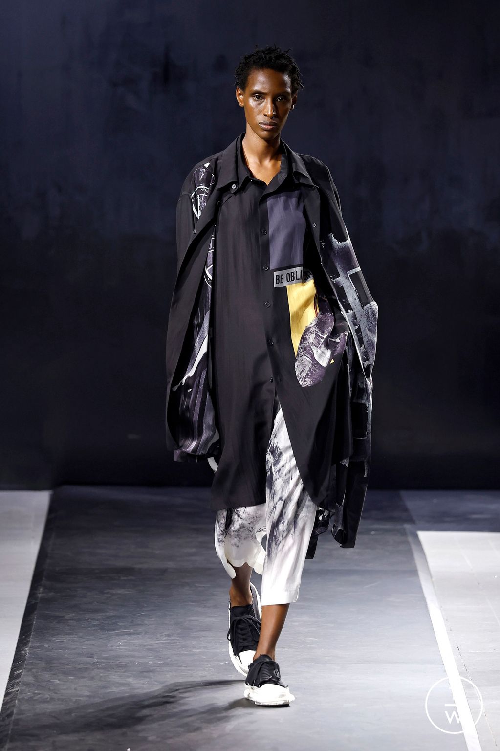 Fashion Week Paris Spring/Summer 2025 look 9 from the Yohji Yamamoto collection menswear
