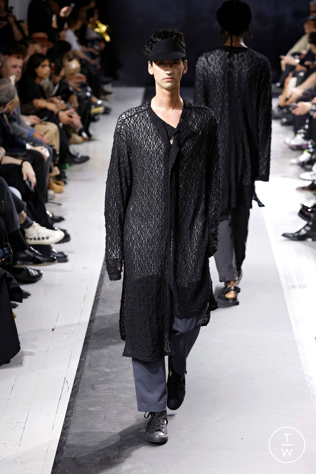 Fashion Week Paris Spring/Summer 2025 look 30 from the Yohji Yamamoto collection menswear