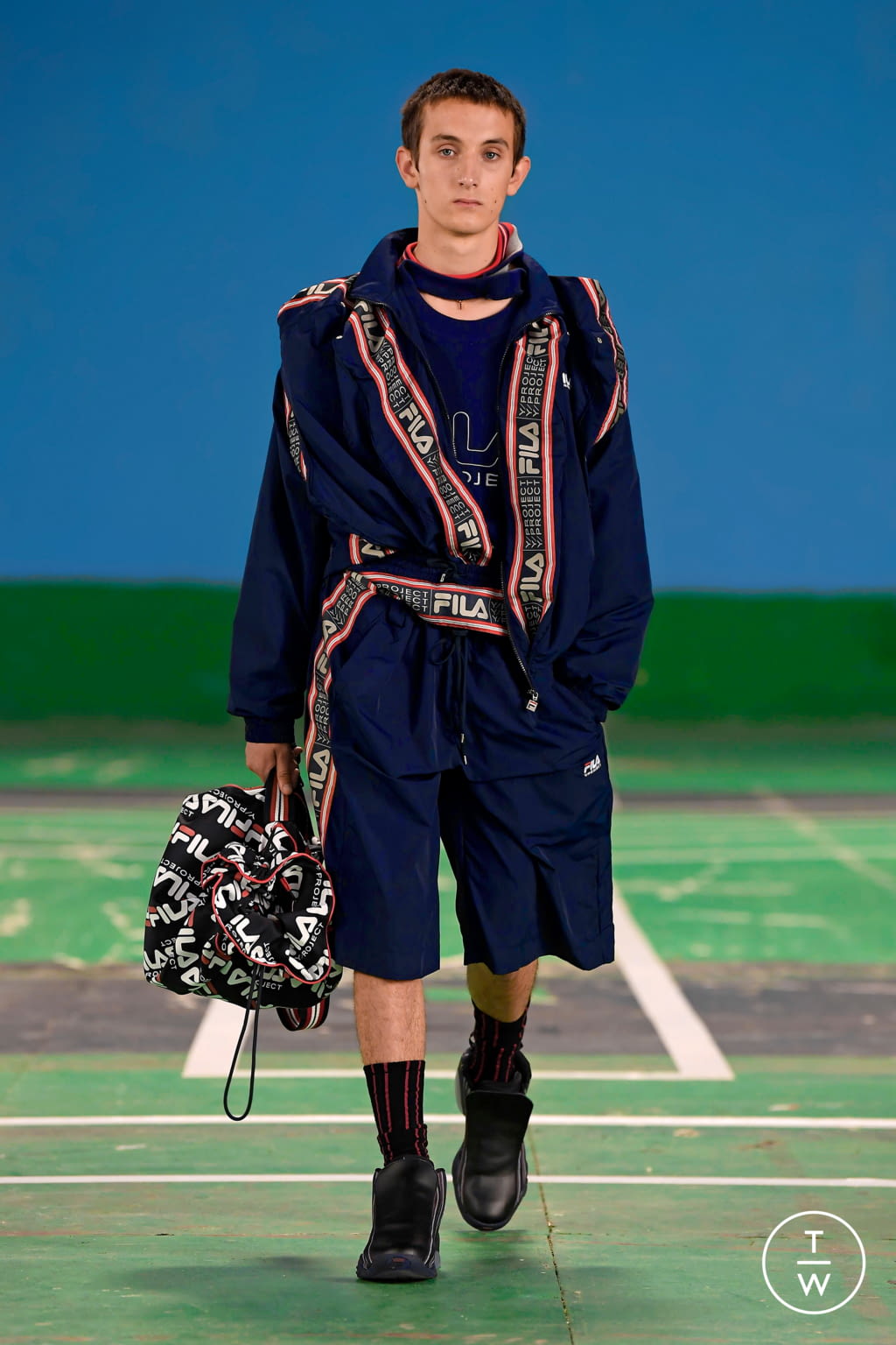 Fashion Week Paris Spring/Summer 2022 look 37 from the Y/PROJECT collection 男装