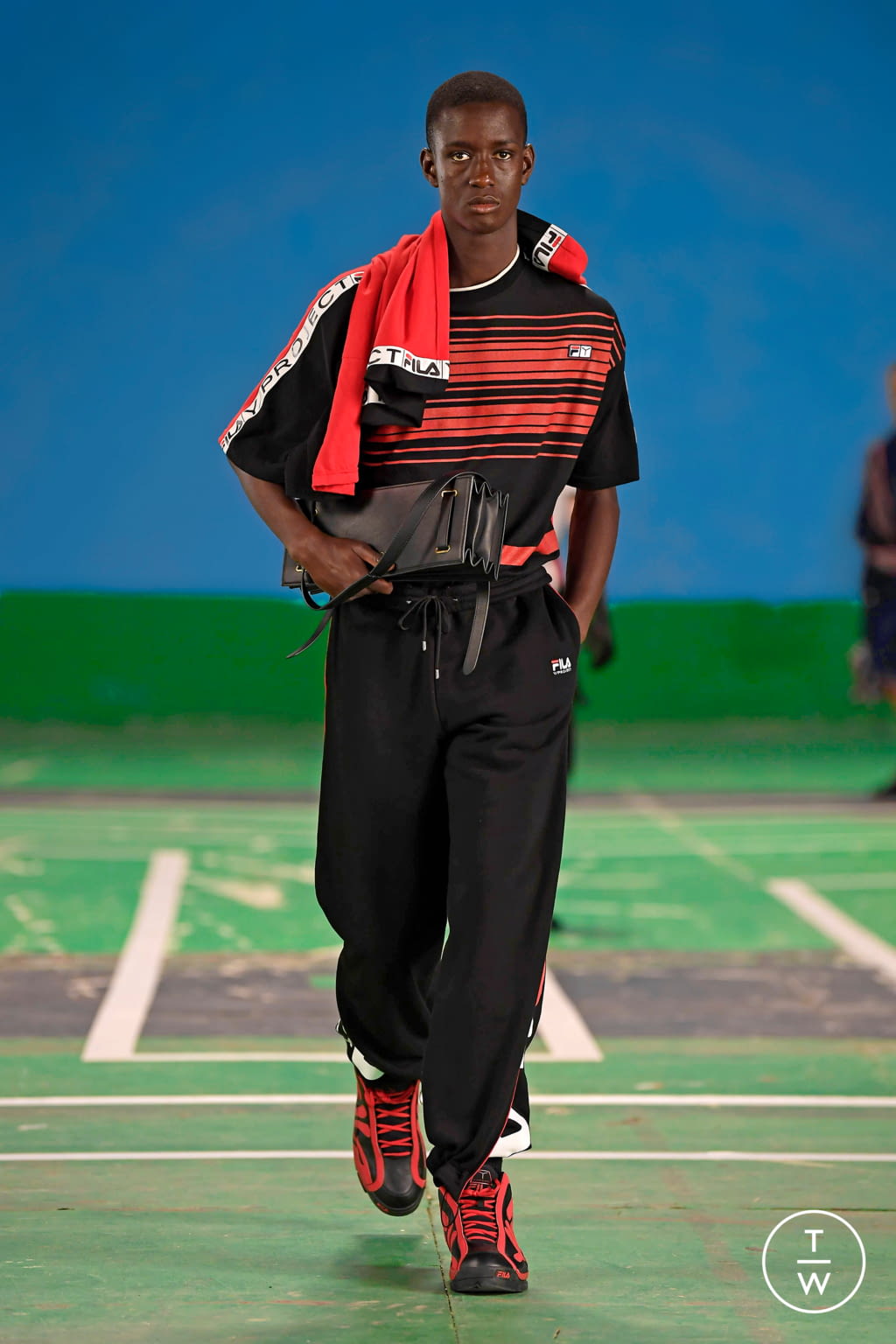 Fashion Week Paris Spring/Summer 2022 look 41 from the Y/PROJECT collection menswear