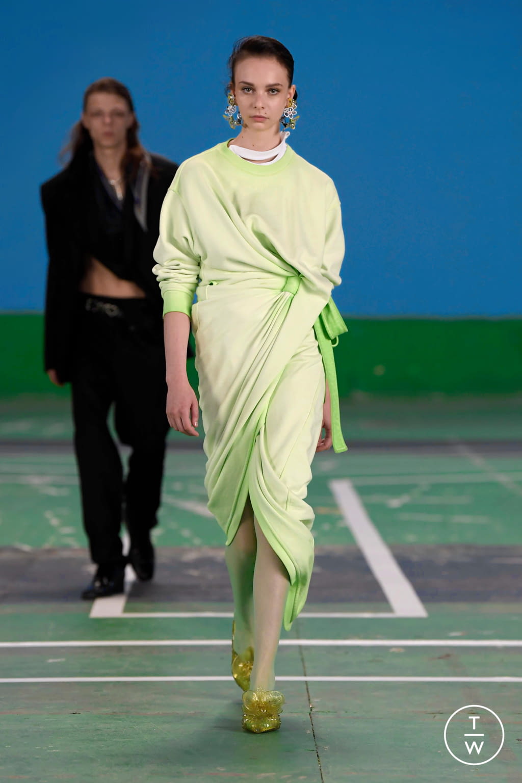 Fashion Week Paris Spring/Summer 2022 look 64 from the Y/PROJECT collection 男装