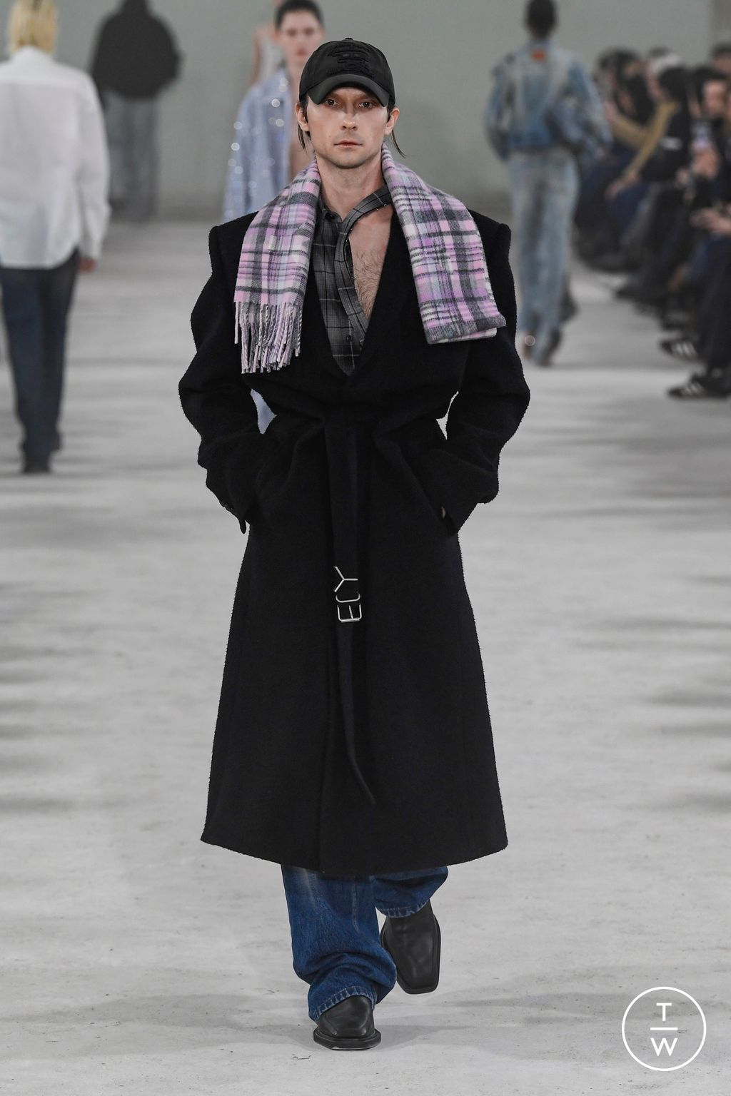 Fashion Week Paris Fall/Winter 2023 look 10 from the Y/PROJECT collection 女装