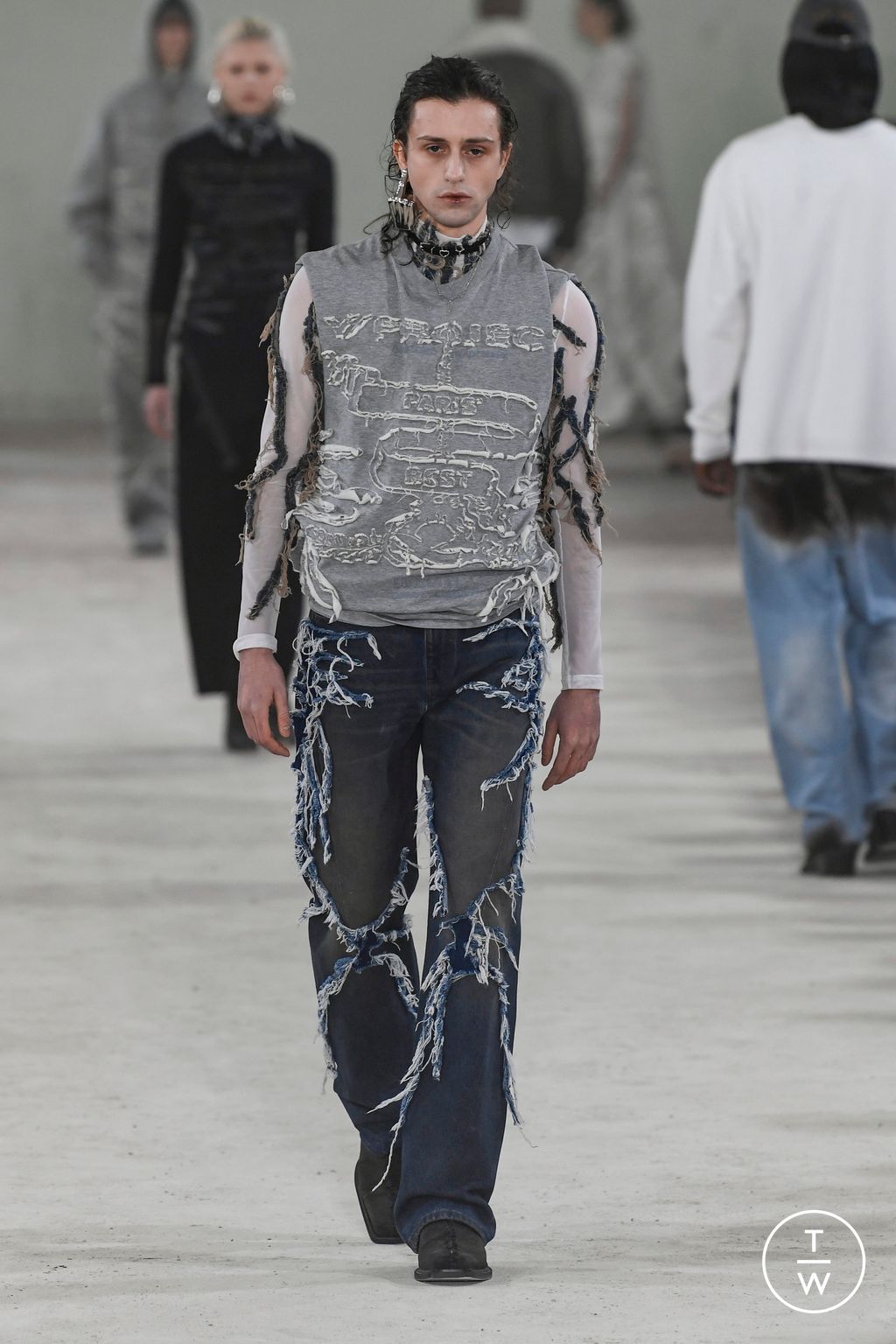 Fashion Week Paris Fall/Winter 2023 look 20 from the Y/PROJECT collection womenswear