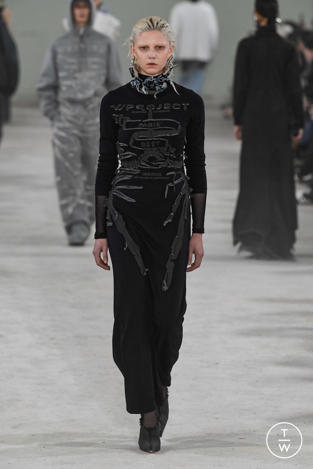 Fashion Week Paris Fall/Winter 2023 look 21 from the Y/PROJECT collection 女装