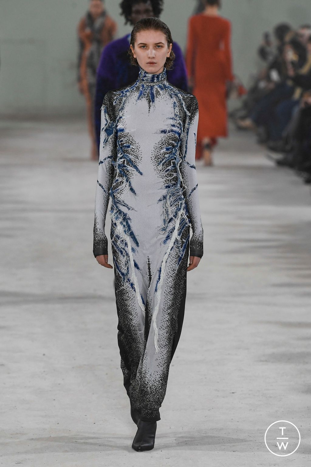 Fashion Week Paris Fall/Winter 2023 look 28 from the Y/PROJECT collection womenswear