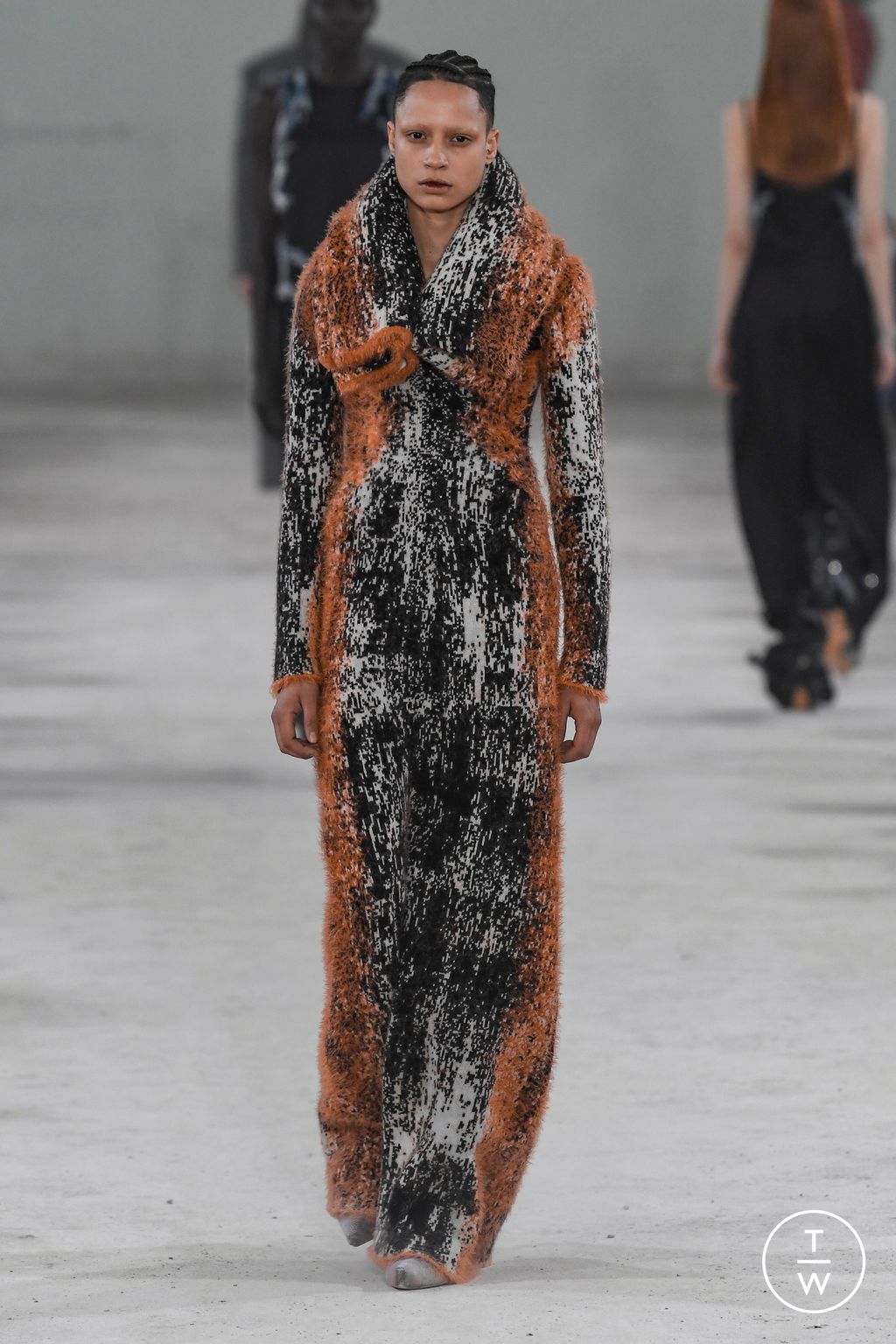 Fashion Week Paris Fall/Winter 2023 look 30 from the Y/PROJECT collection 女装