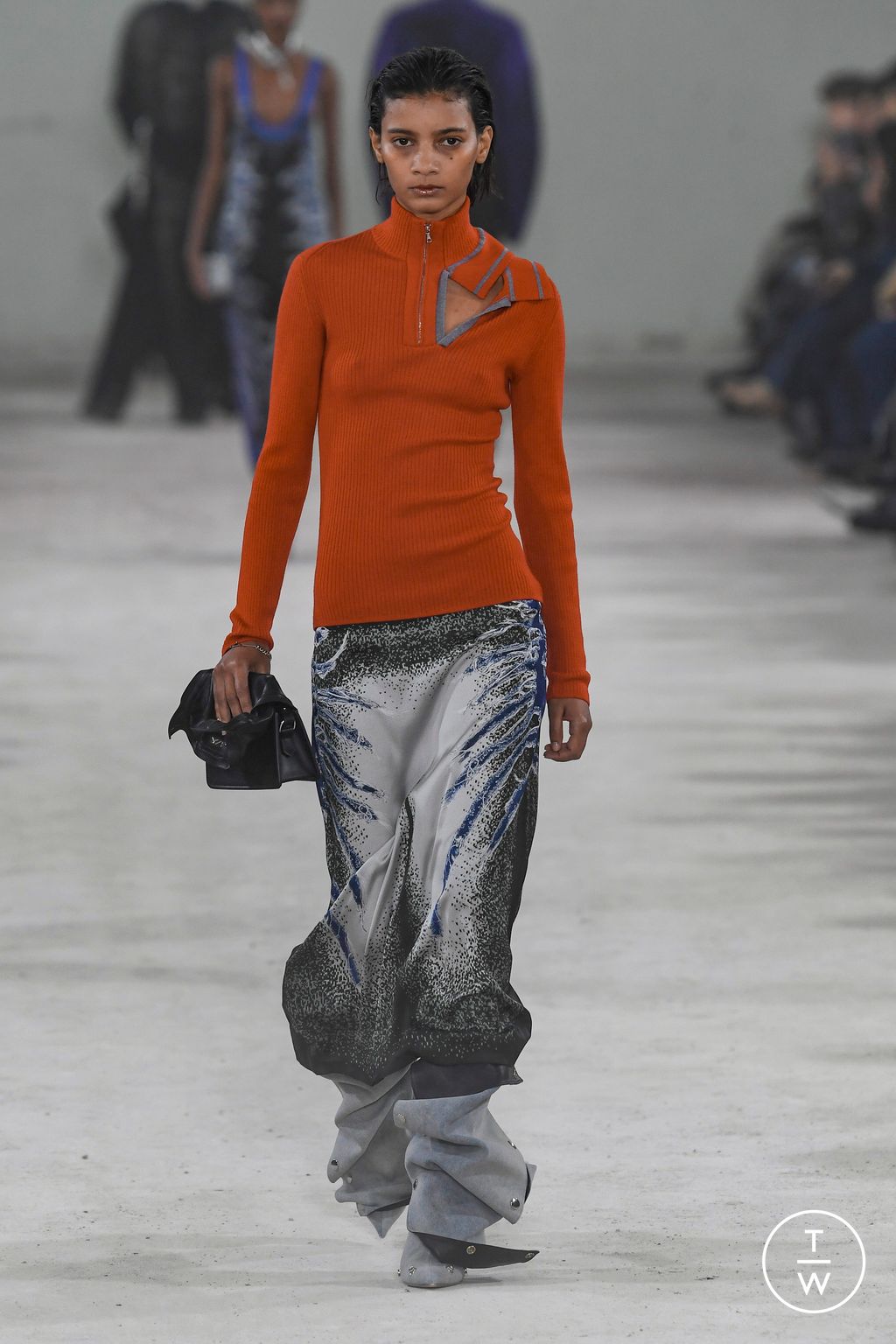 Fashion Week Paris Fall/Winter 2023 look 33 from the Y/PROJECT collection womenswear