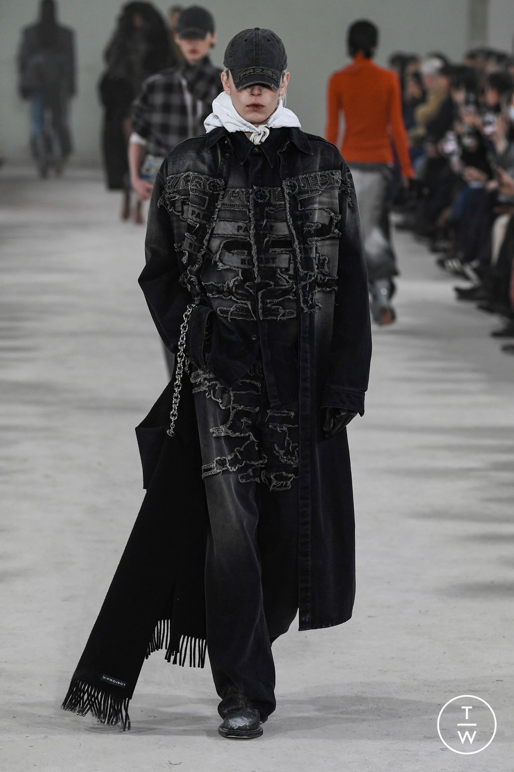 Fashion Week Paris Fall/Winter 2023 look 35 from the Y/PROJECT collection 女装