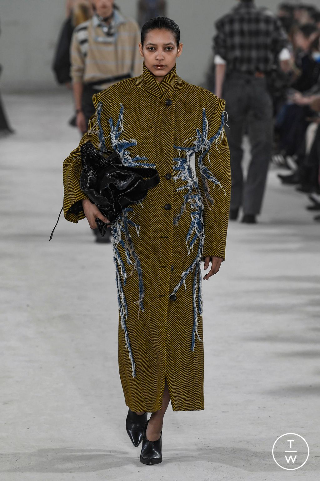 Fashion Week Paris Fall/Winter 2023 look 38 from the Y/PROJECT collection womenswear