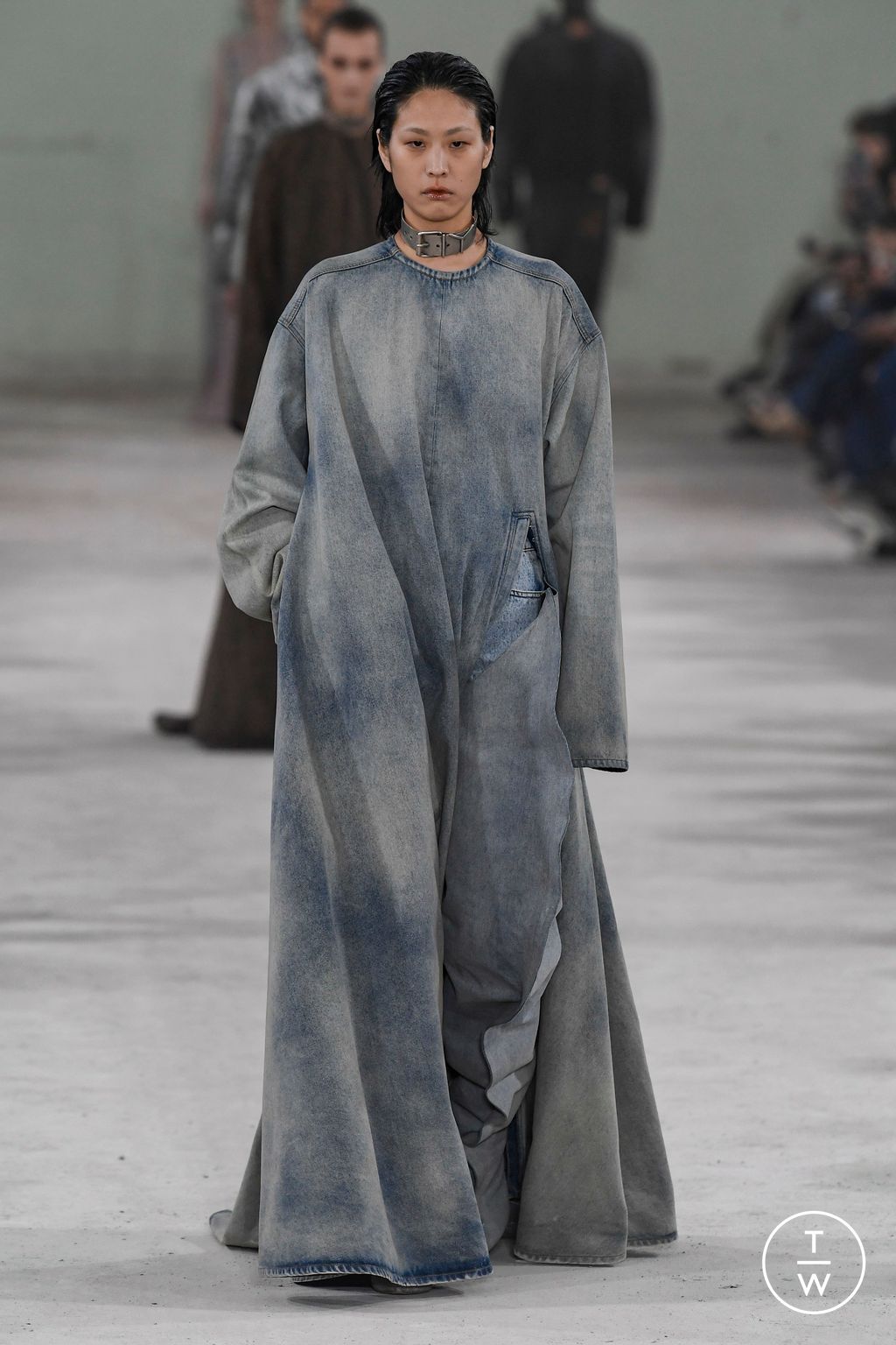 Fashion Week Paris Fall/Winter 2023 look 49 from the Y/PROJECT collection womenswear