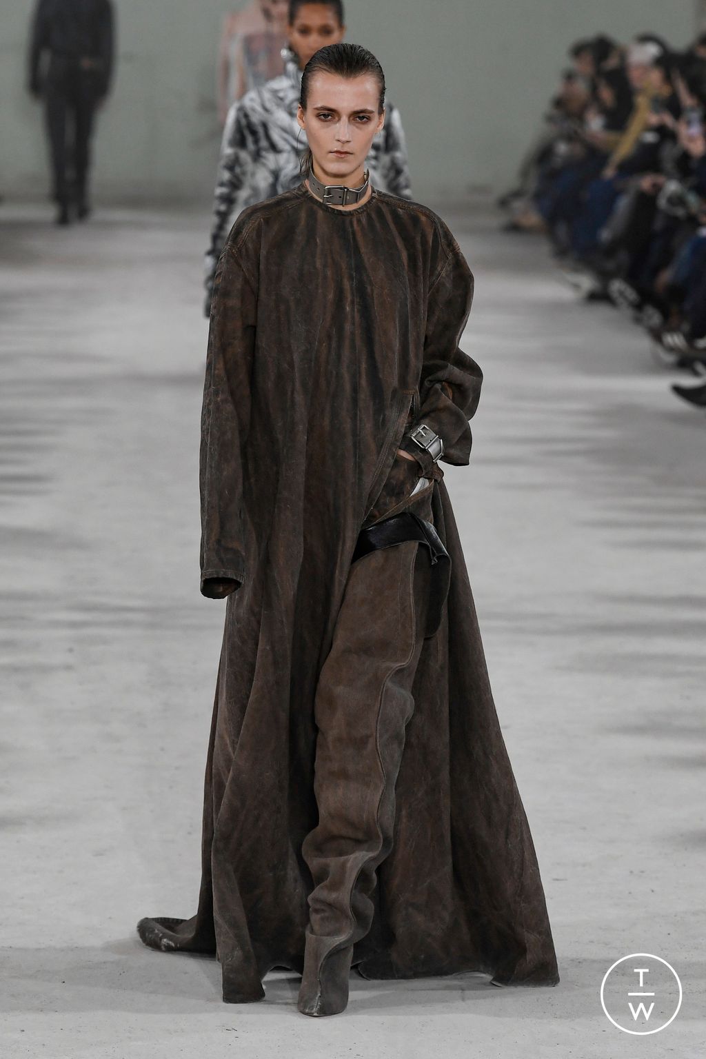 Fashion Week Paris Fall/Winter 2023 look 50 from the Y/PROJECT collection womenswear
