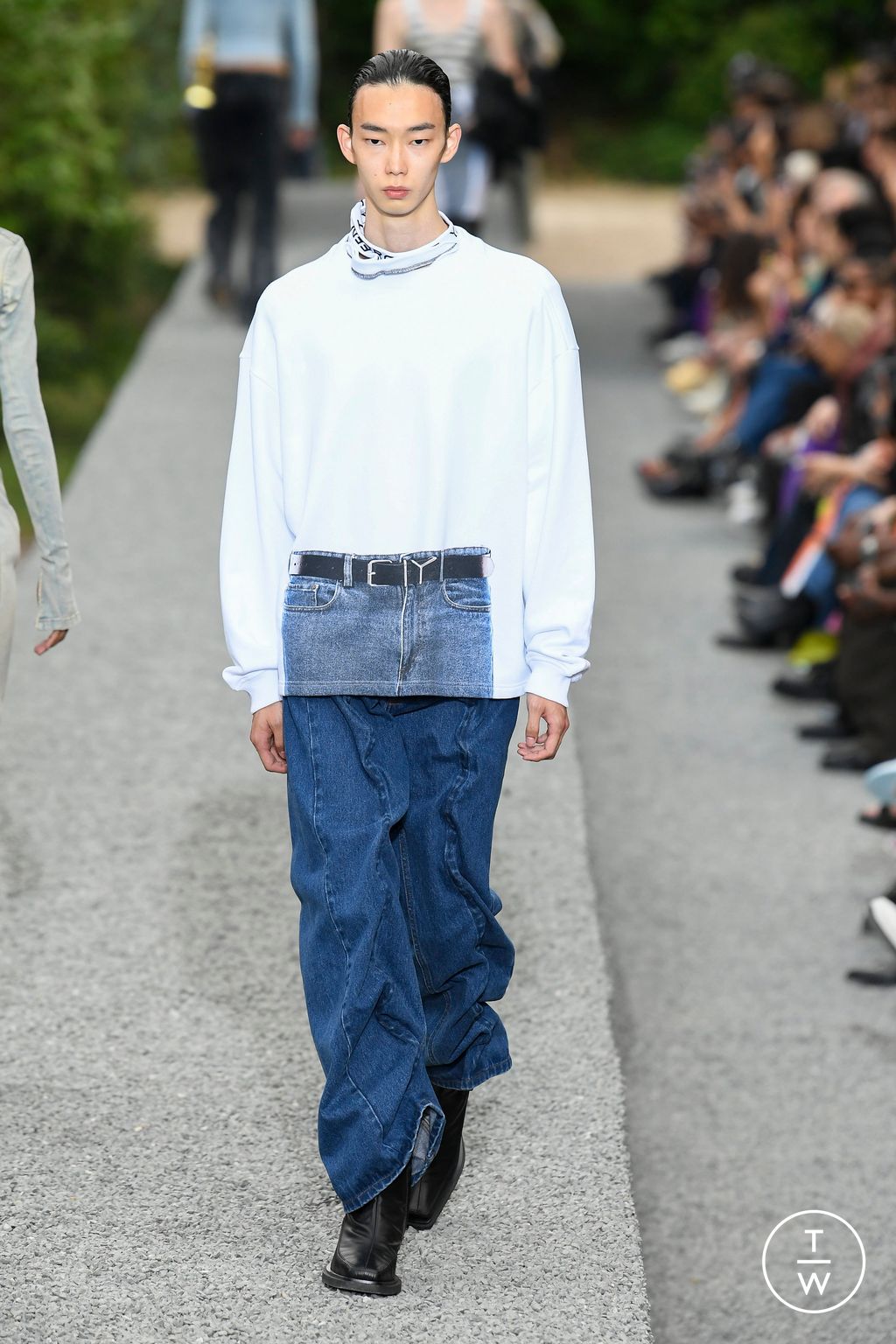 Fashion Week Paris Spring/Summer 2023 look 5 from the Y/PROJECT collection menswear