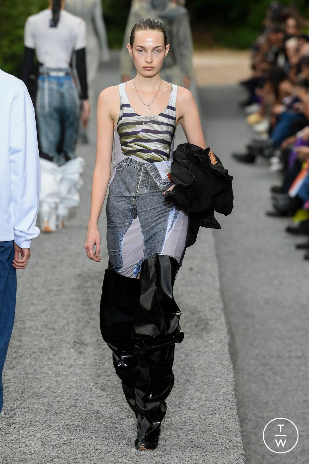 Fashion Week Paris Spring/Summer 2023 look 6 de la collection Y/PROJECT menswear