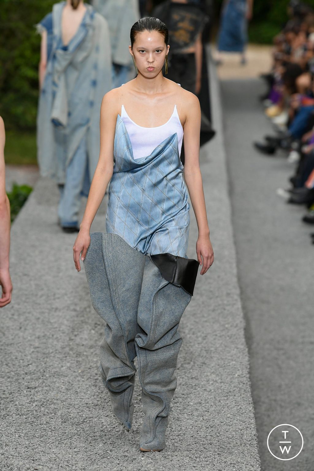 Fashion Week Paris Spring/Summer 2023 look 15 de la collection Y/PROJECT menswear