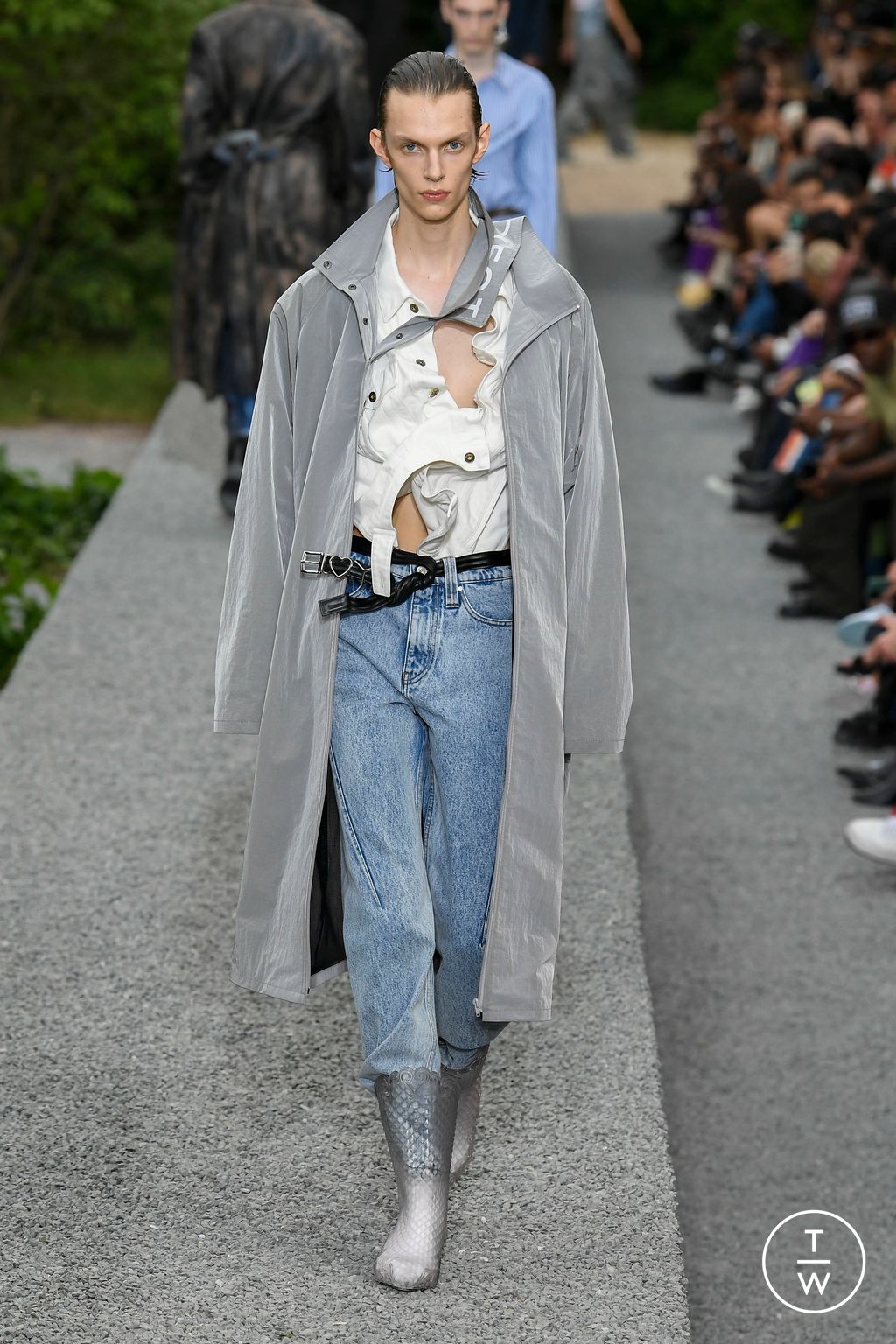 Fashion Week Paris Spring/Summer 2023 look 19 from the Y/PROJECT collection 男装