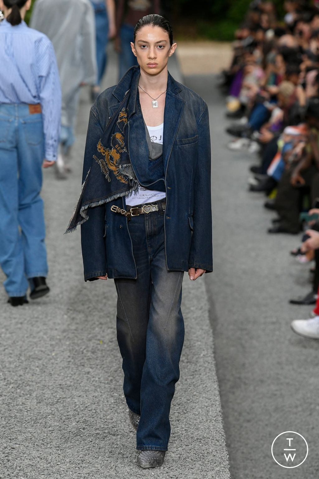 Fashion Week Paris Spring/Summer 2023 look 21 from the Y/PROJECT collection 男装