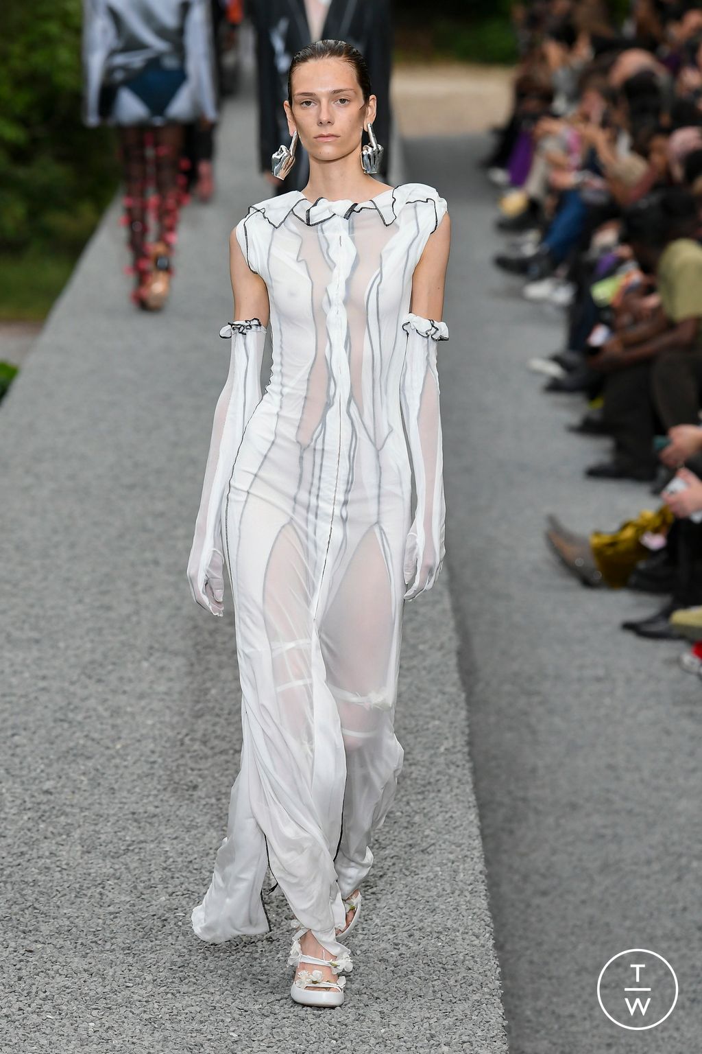 Fashion Week Paris Spring/Summer 2023 look 40 de la collection Y/PROJECT menswear
