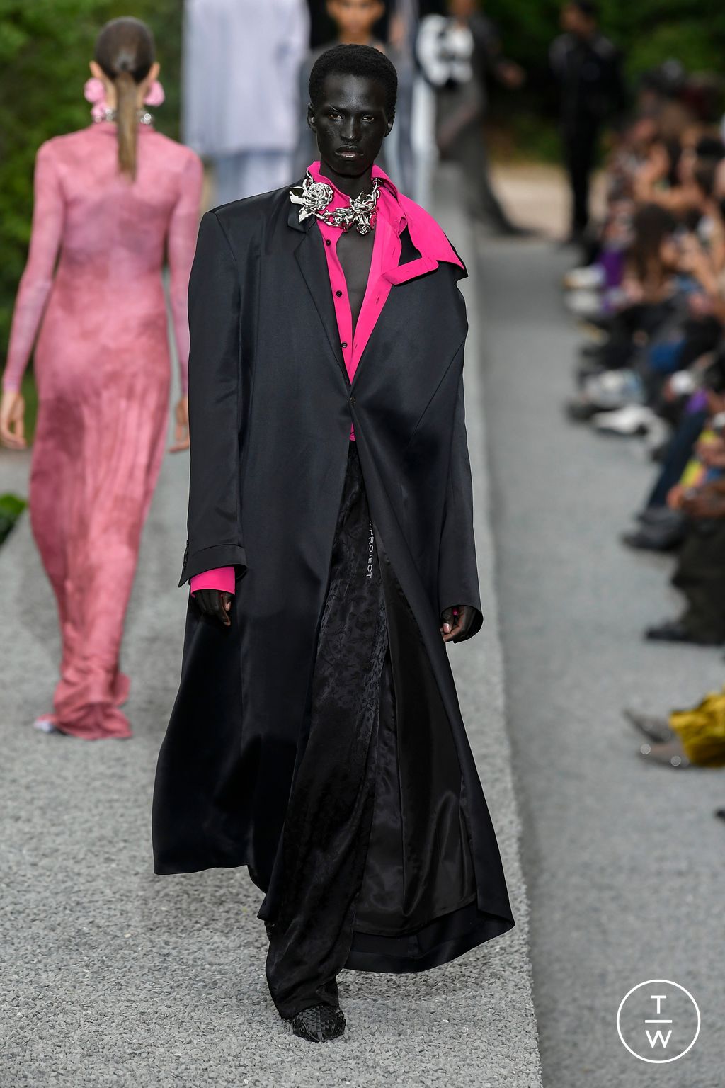 Fashion Week Paris Spring/Summer 2023 look 57 de la collection Y/PROJECT menswear